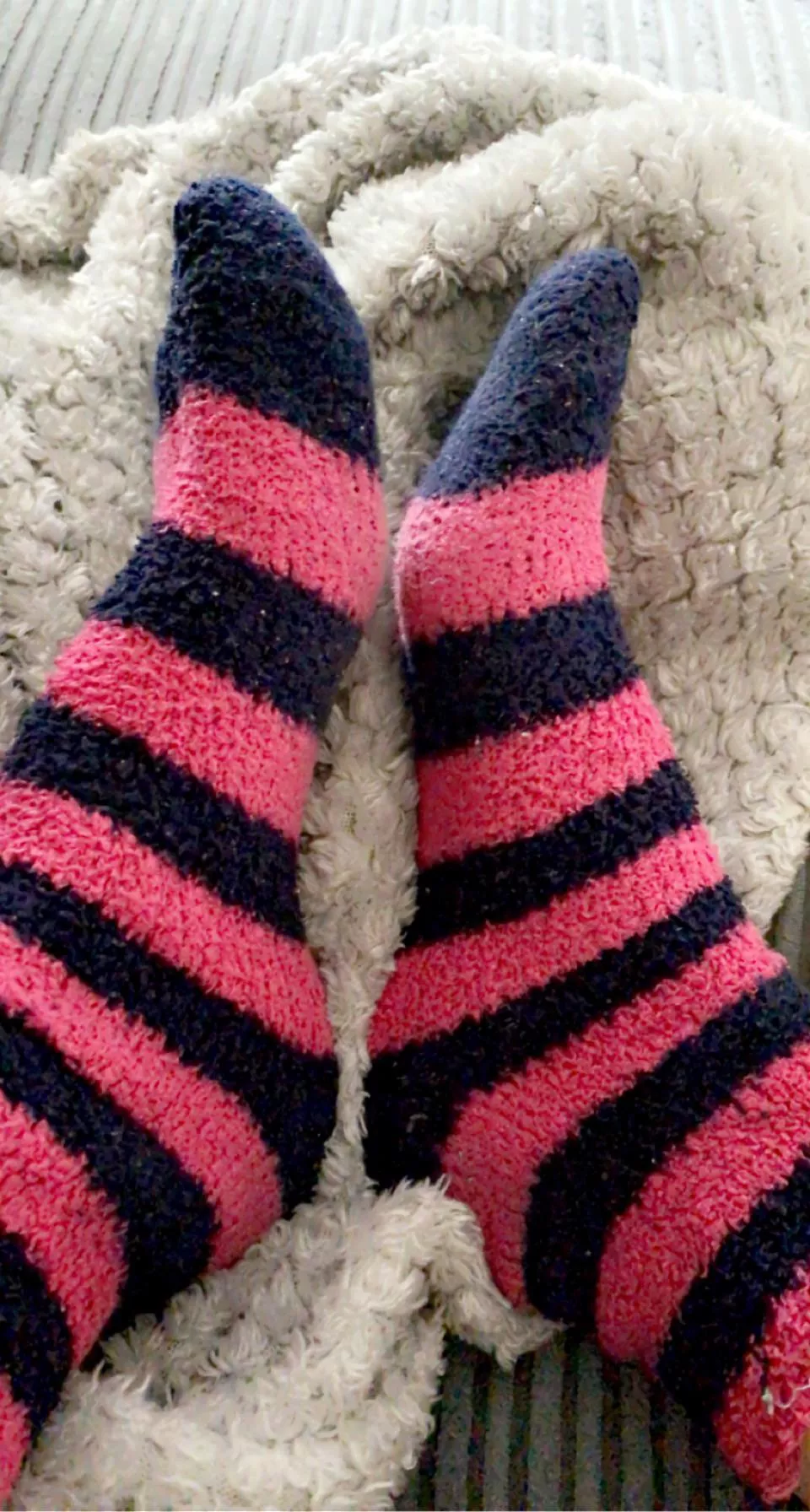 How cute are my fluffy socks🥰 I love them!❤️‍🔥