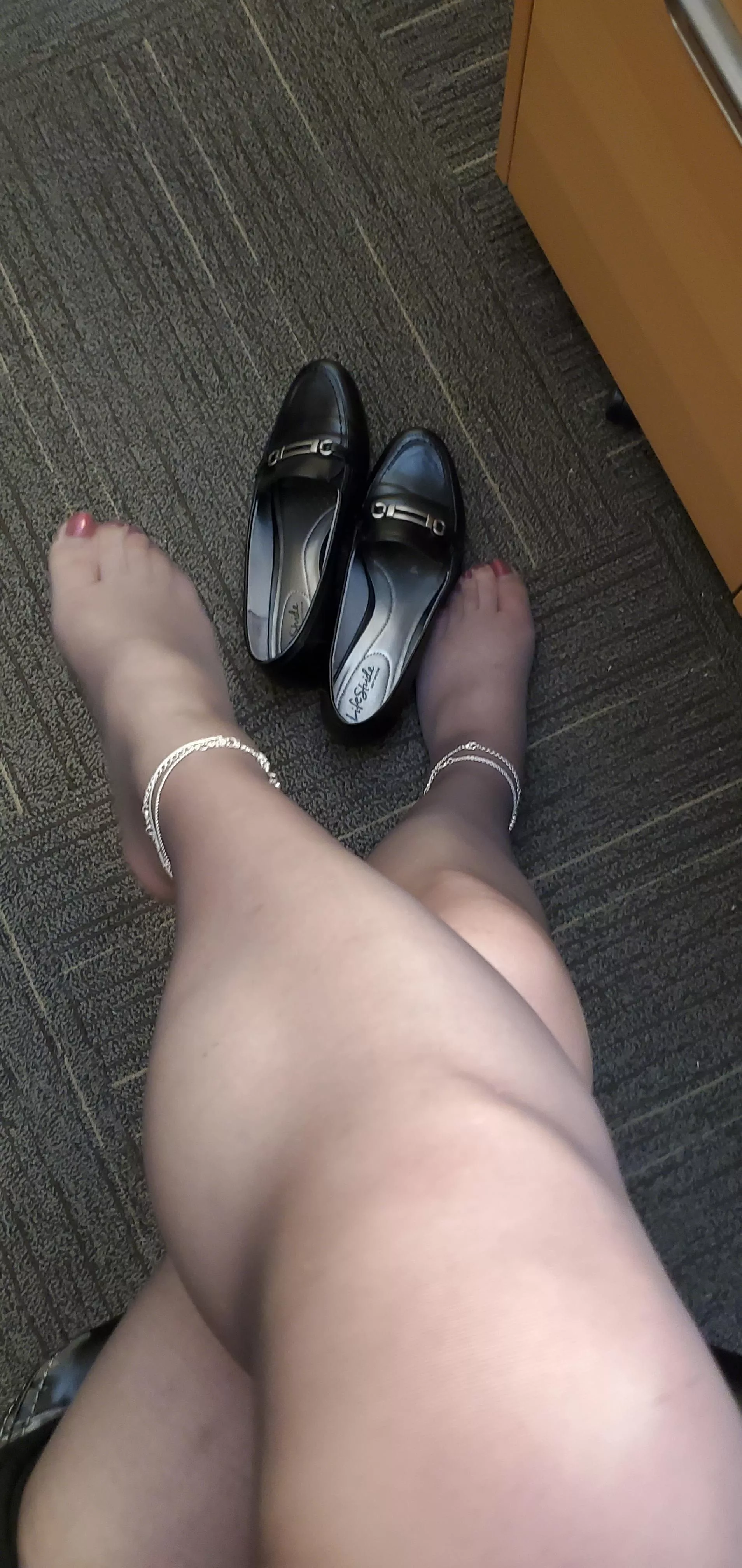 How do you guys like my feet in these pantyhose?