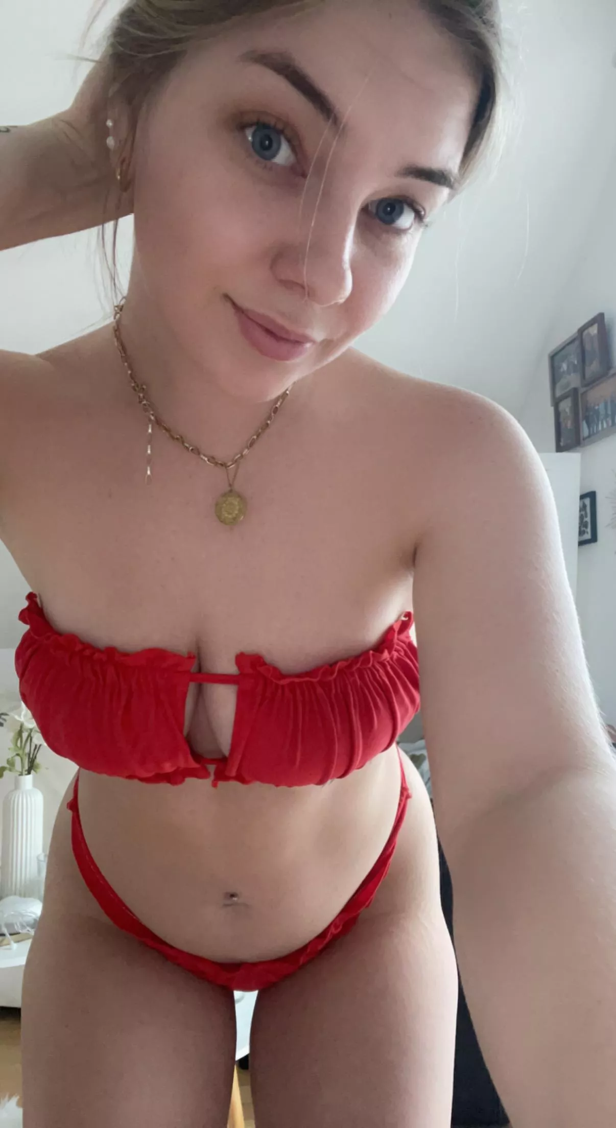 How do you like my red bikini? ðŸ’•