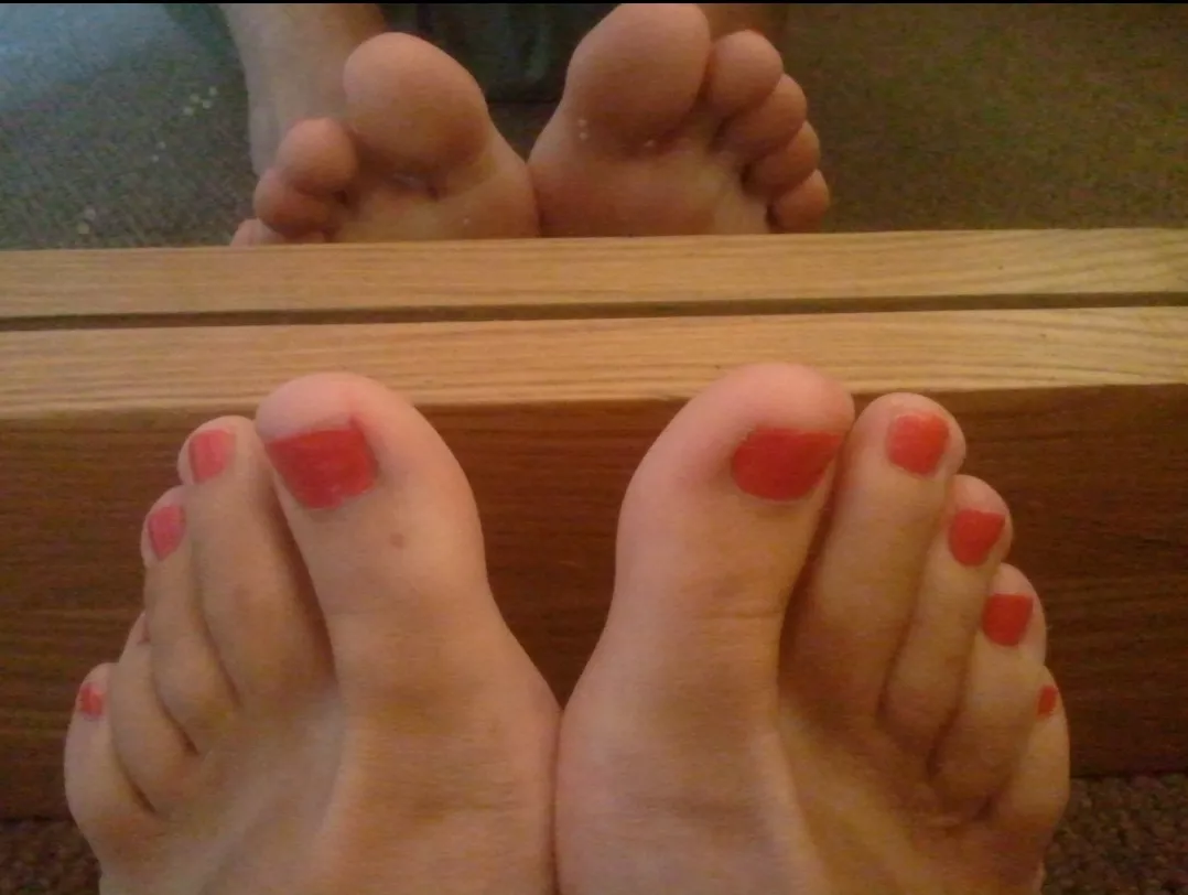 How do you like my toes?