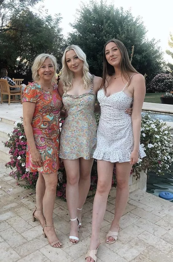 How do you rank this mom/daughter trio?