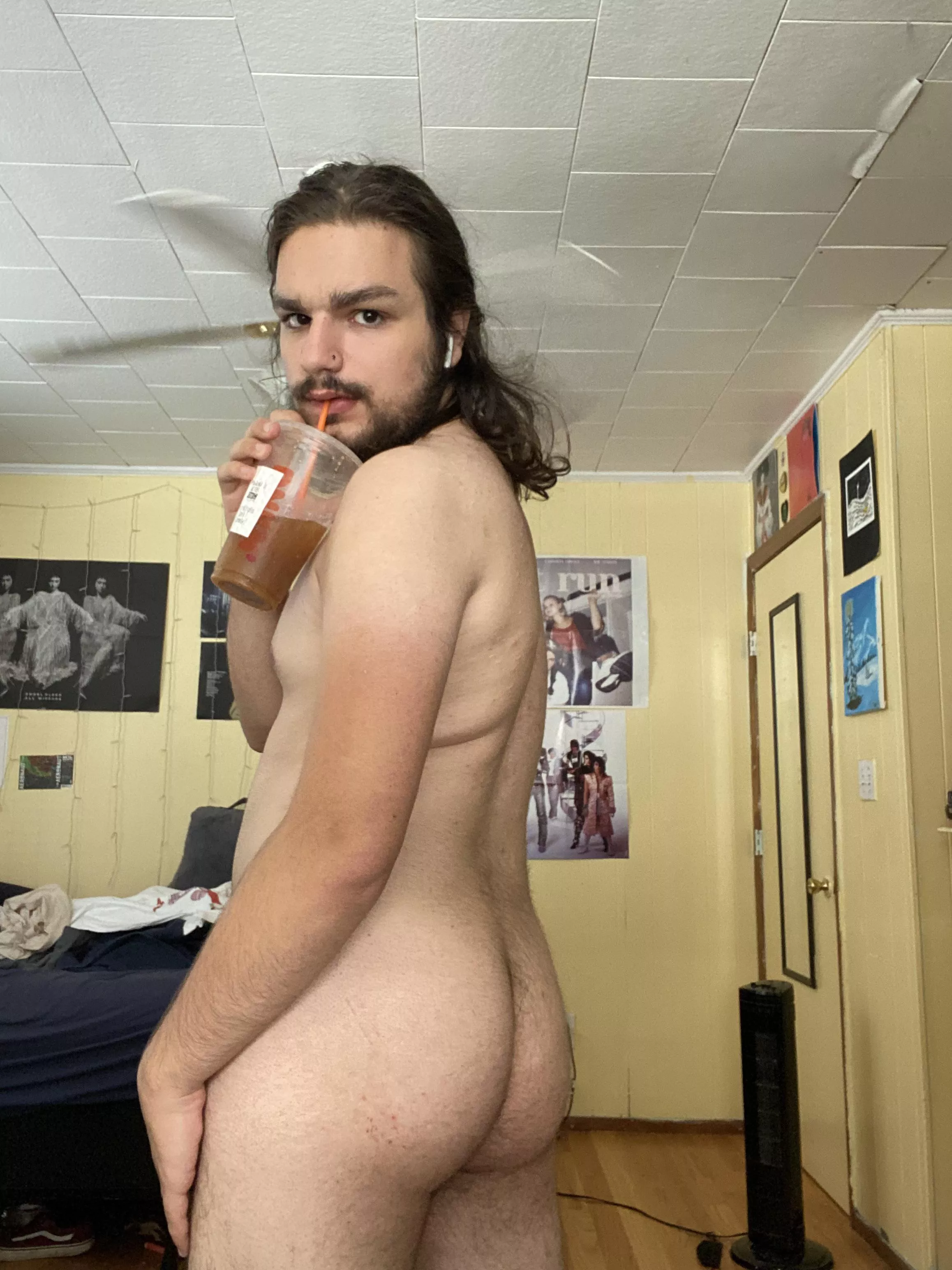 how do you take your coffee? M21, 185lbs, 5â€™10