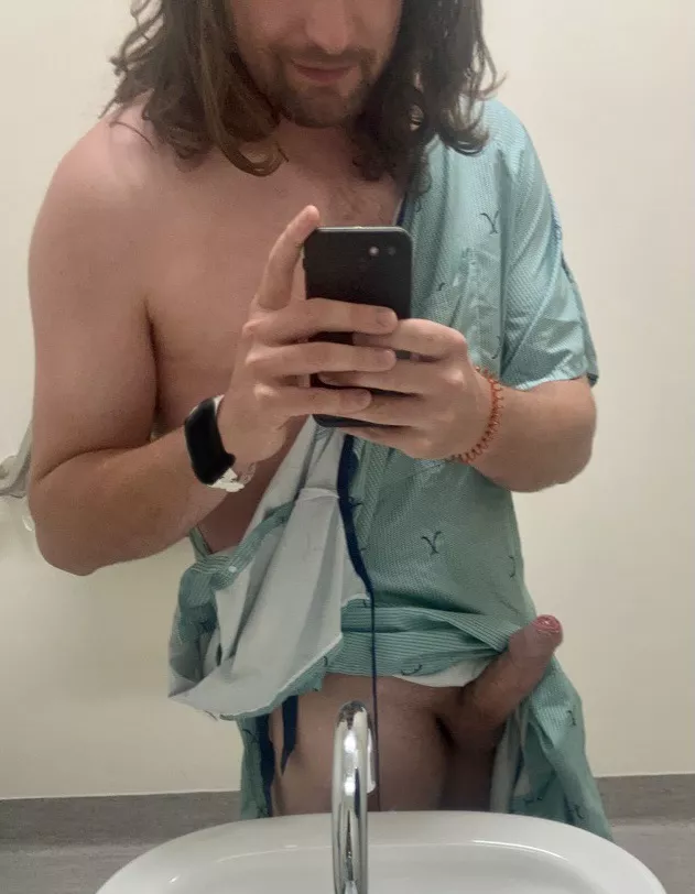 How to put on a hospital gown? I couldn’t quite figure it out