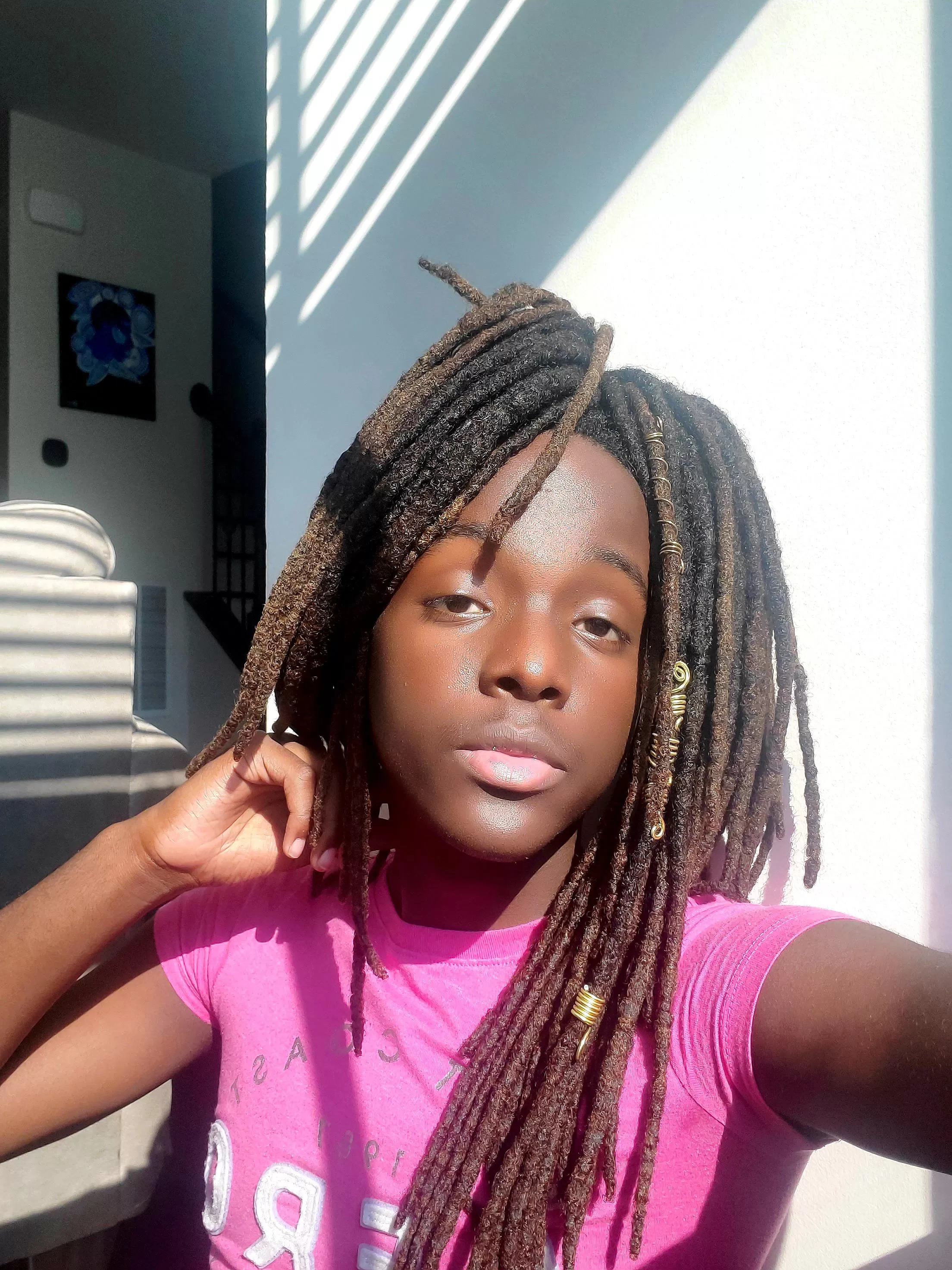 Howdy👋🏾 Do you guys like boys with dreads?😆