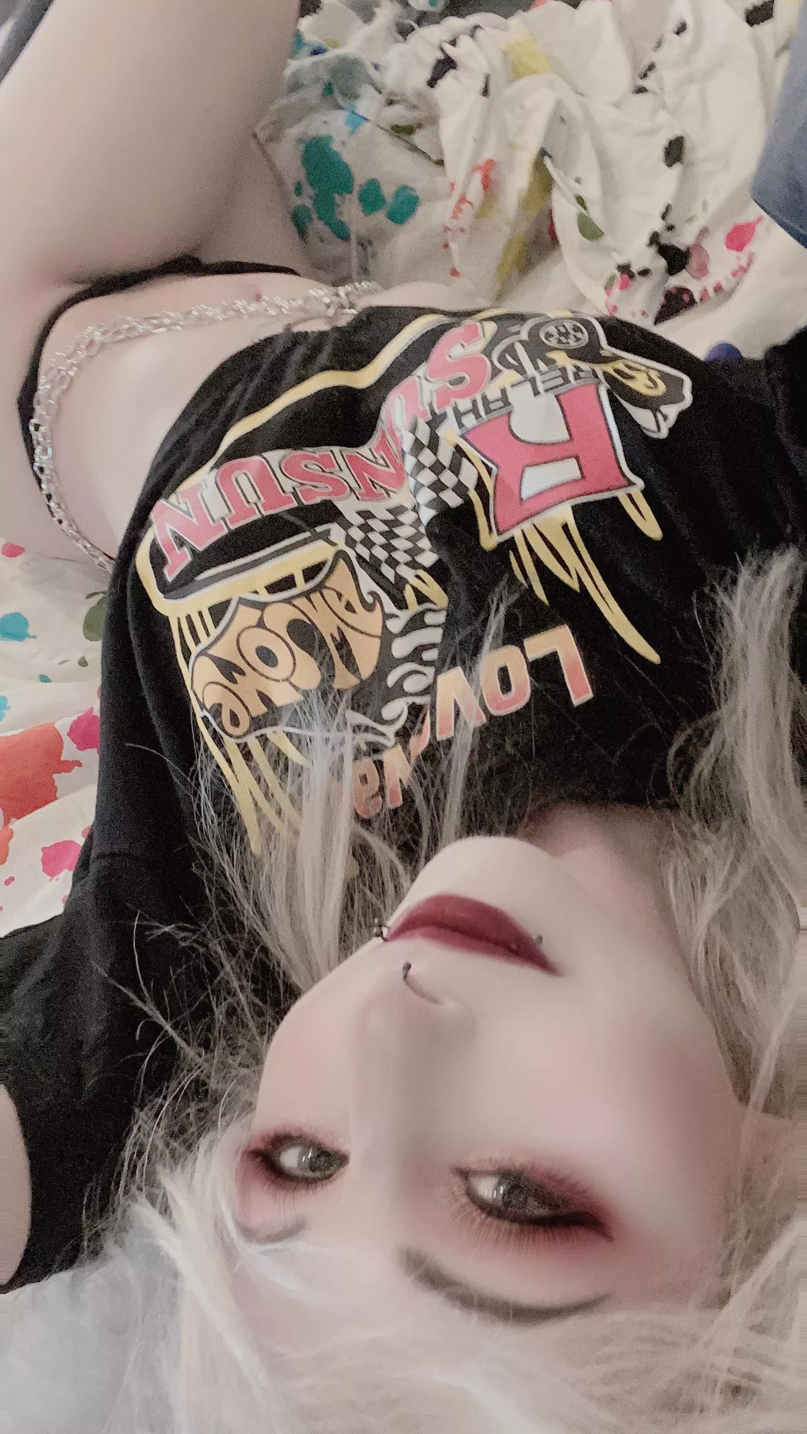 https://chaturbate.com/madelinexoxo666/