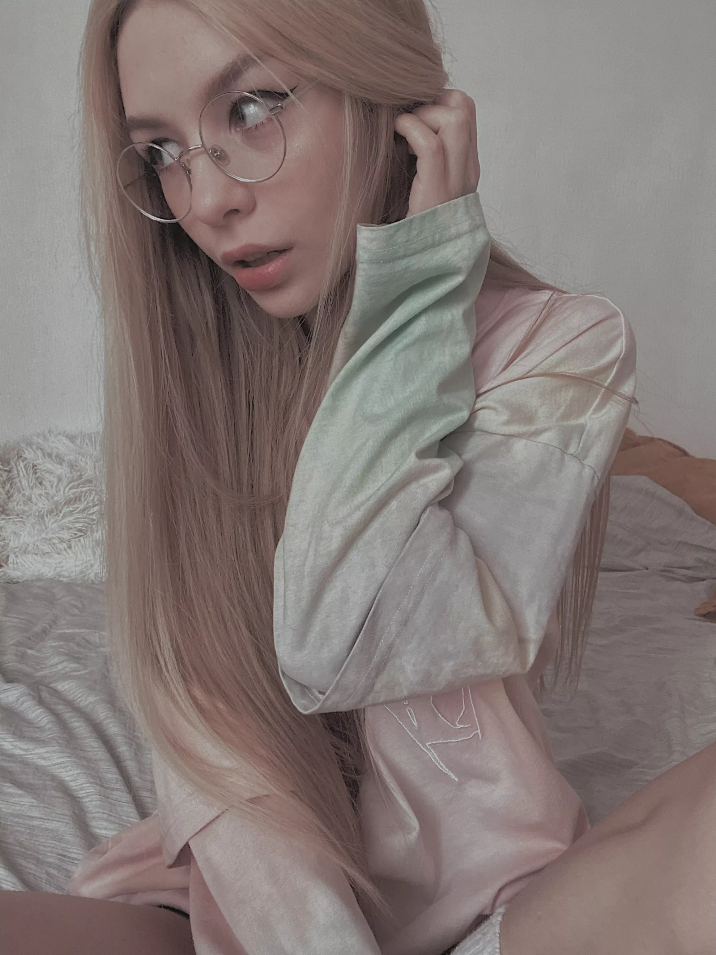 I am live 🥰NOW!🥰 Come Join me! Link below👇 or on reddit Profile!