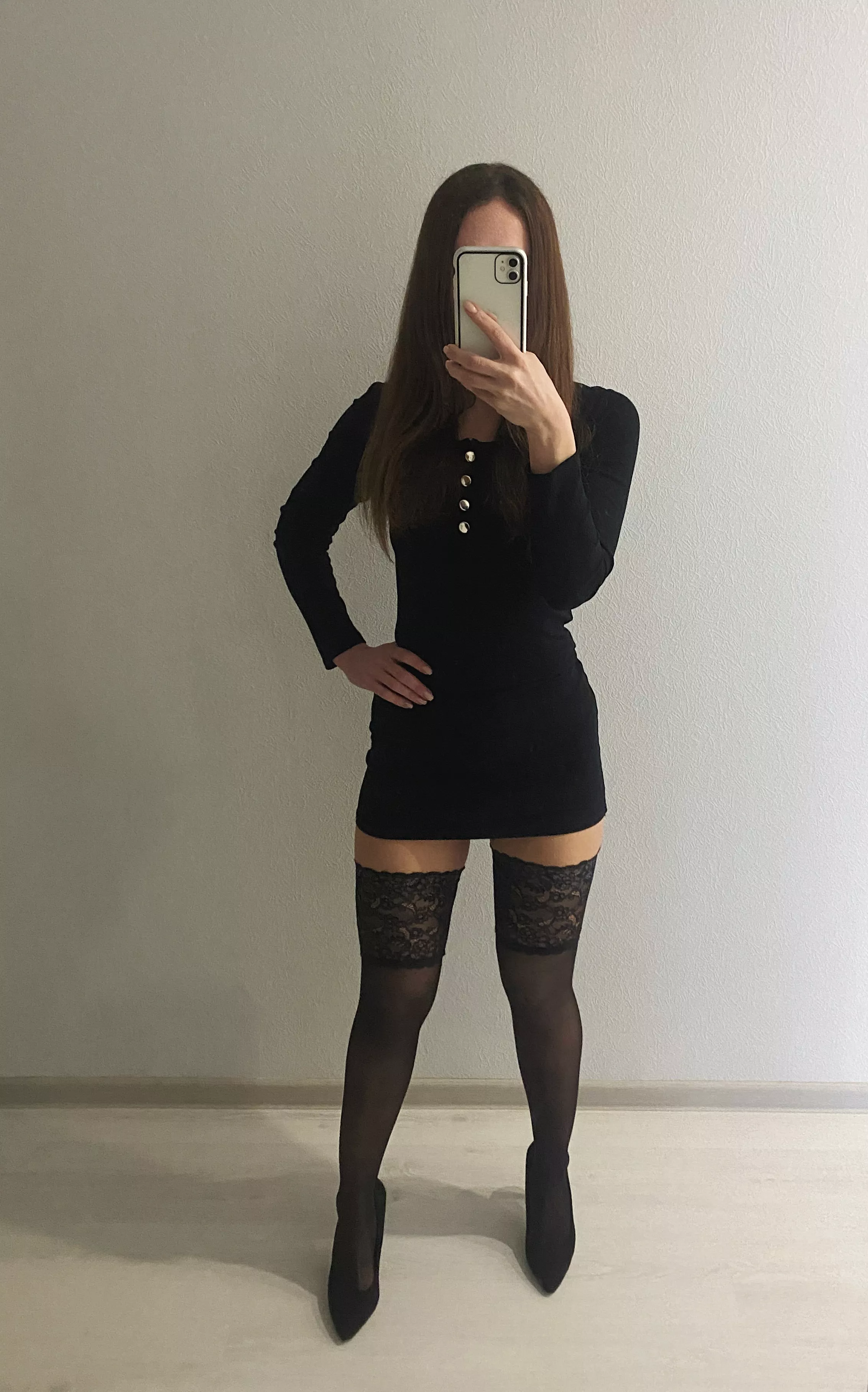 I comply with the office dress code [f]