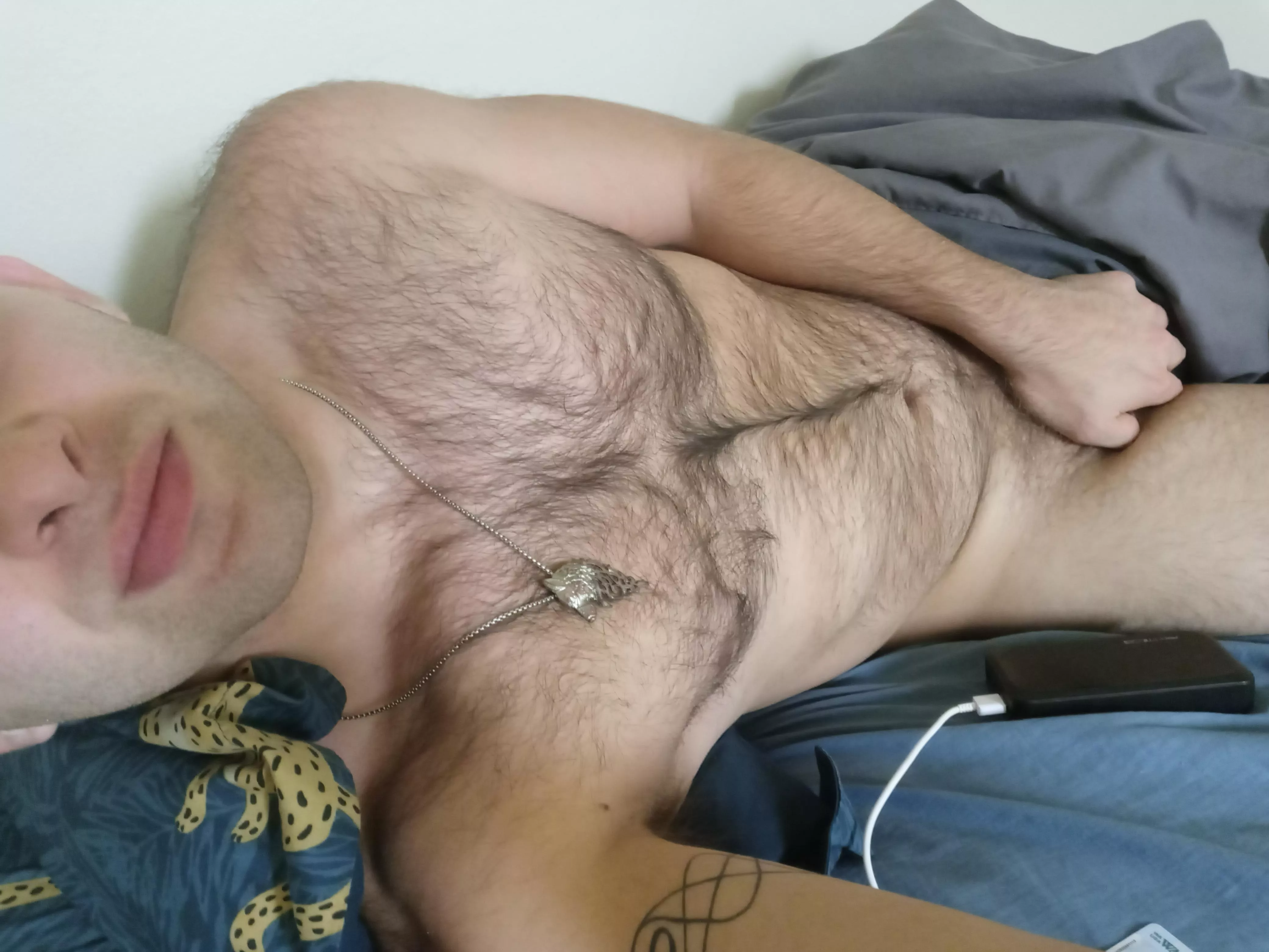 I Didn't think hairy guys were popular enough for our own subreddit 😲😲😲