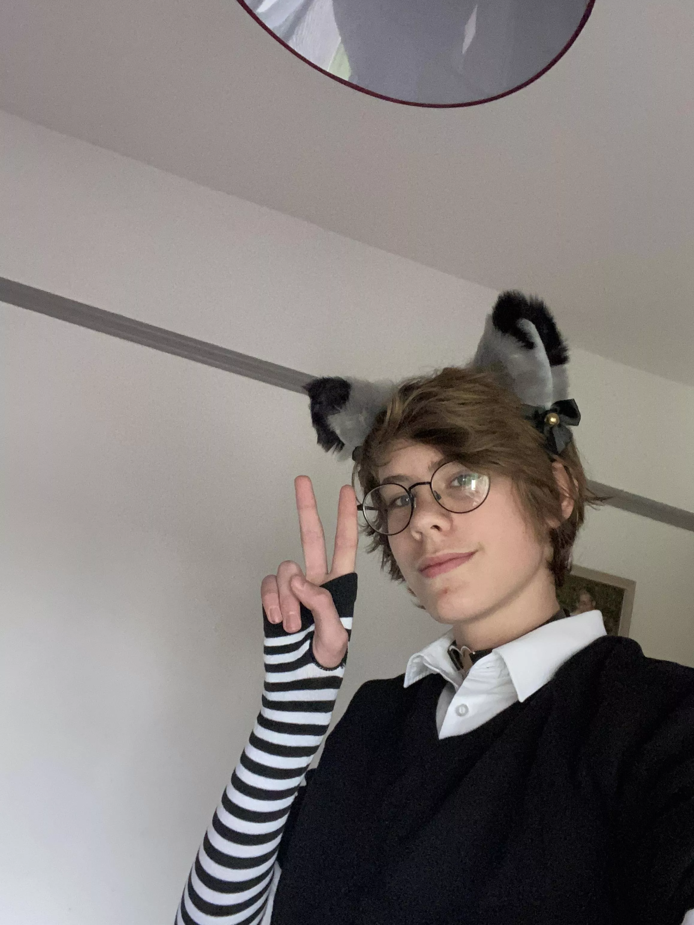 i got cat ears (my skirt arrives tomorrow so expect a post with that) :3