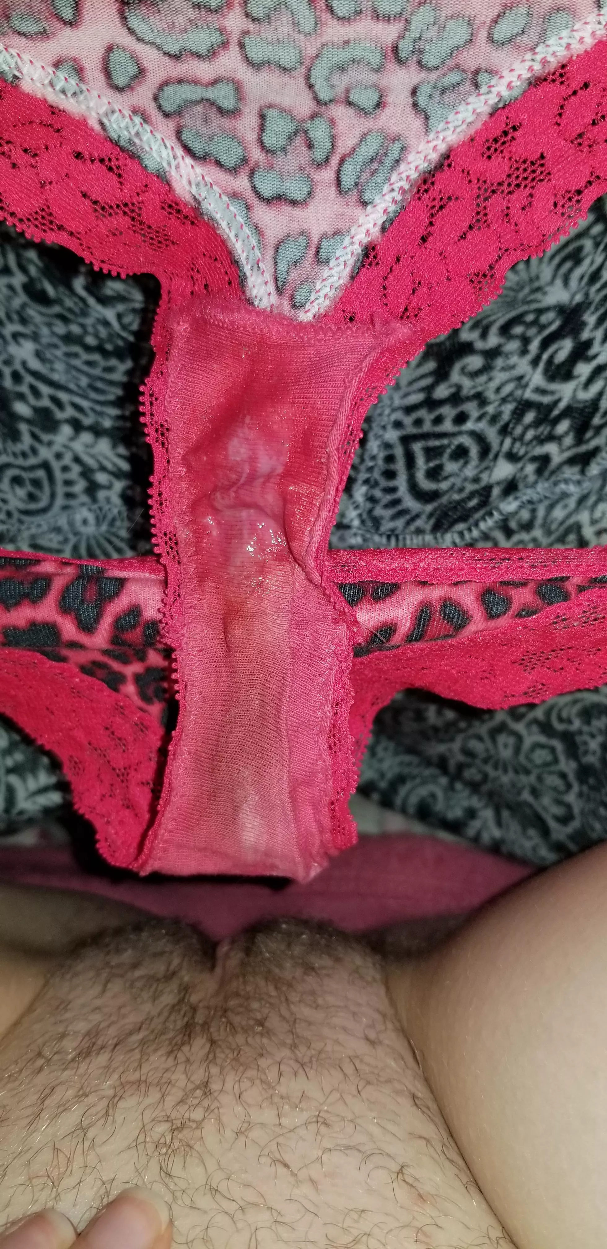 I havent washed my ripe creamy sticky pussy in a week. I just want to spread my legs for someone to stuff their nose and tongue on both my soaking wet panties and cheesy pussy