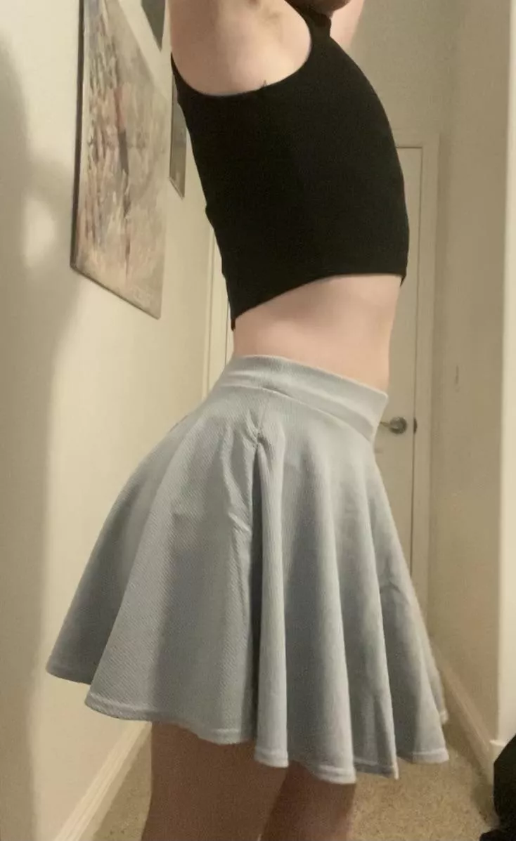 I just got my first skirt and I really liked how it looks :)