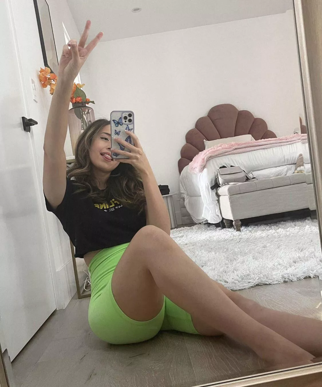 I just want poki to sit on my face with her thick thighs and as. Someone be my poki