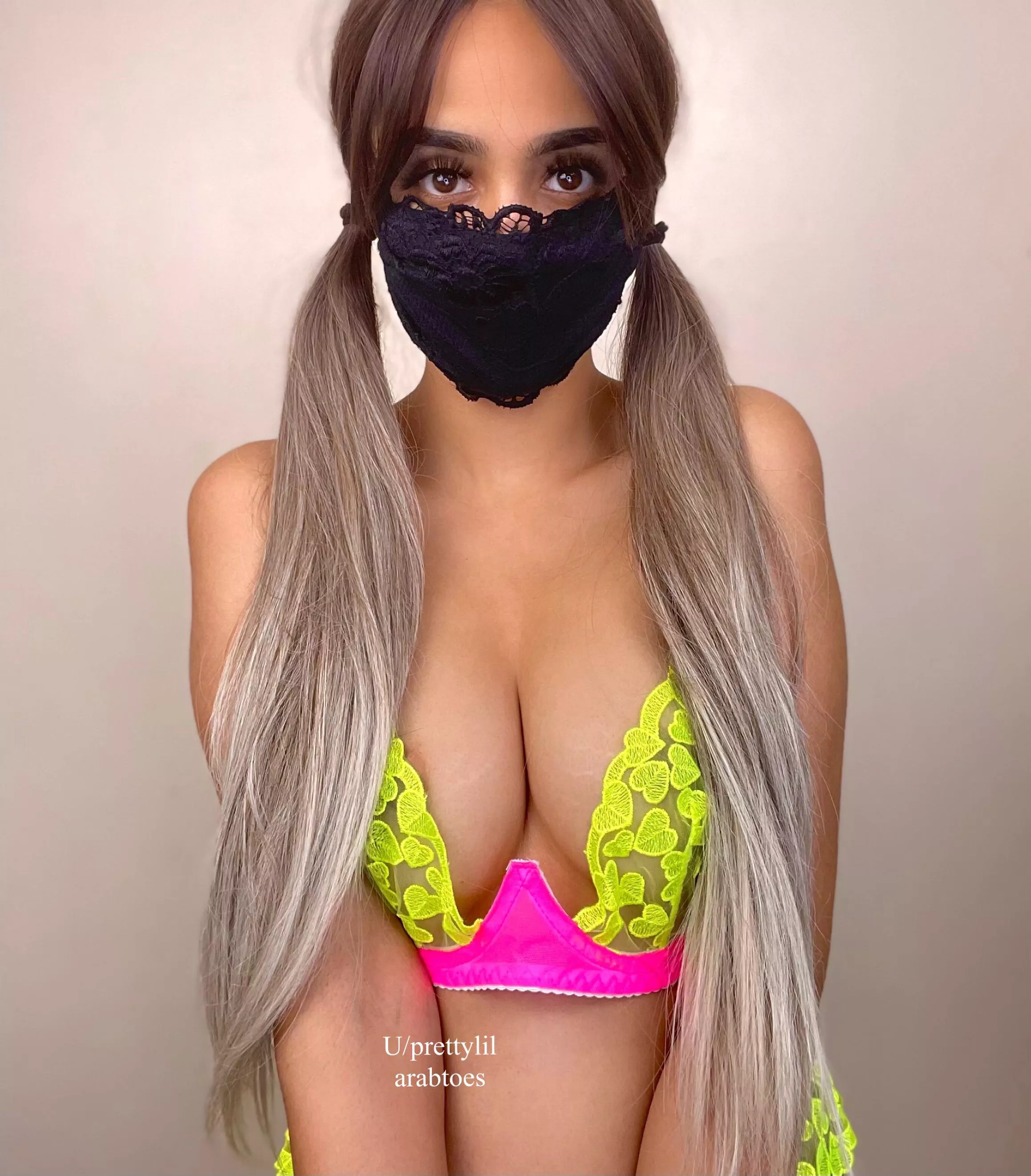 I know my tits arenâ€™t the biggest but would you still cum on them habibi?ðŸ¥º