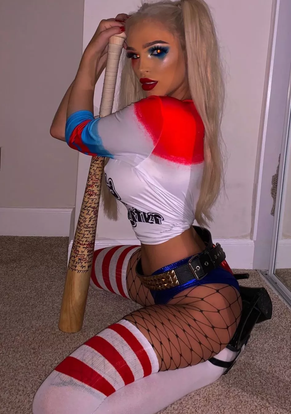 I know where I'd be sticking that bat....