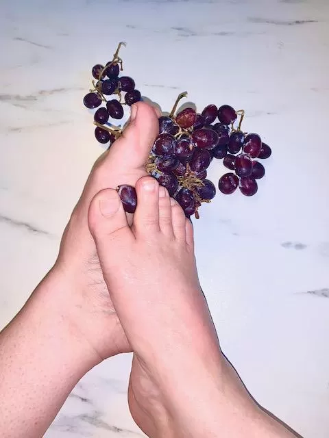 ðŸ‡I like to smash things with my feet!ðŸ‡