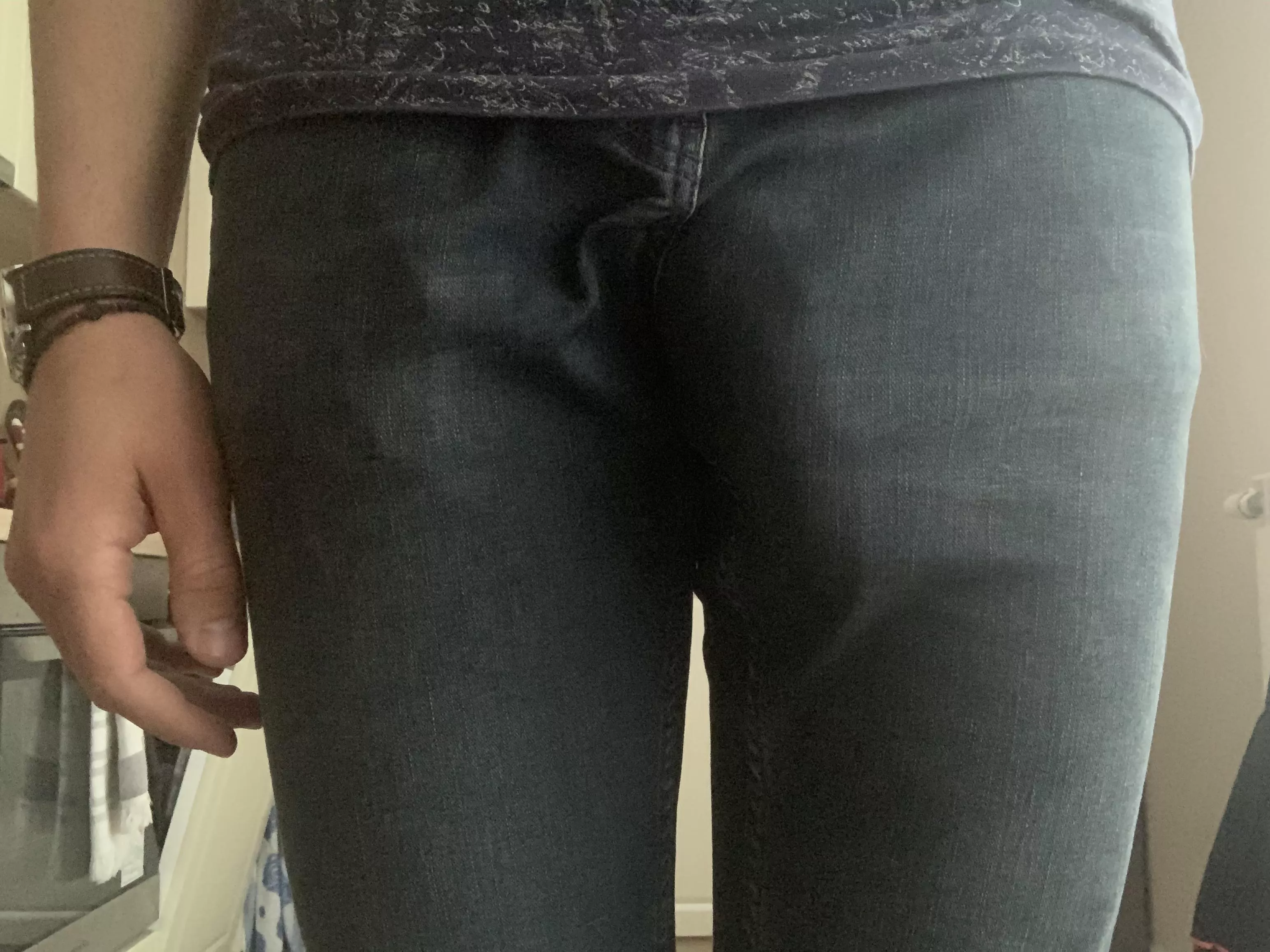 I like to wear tight jeans