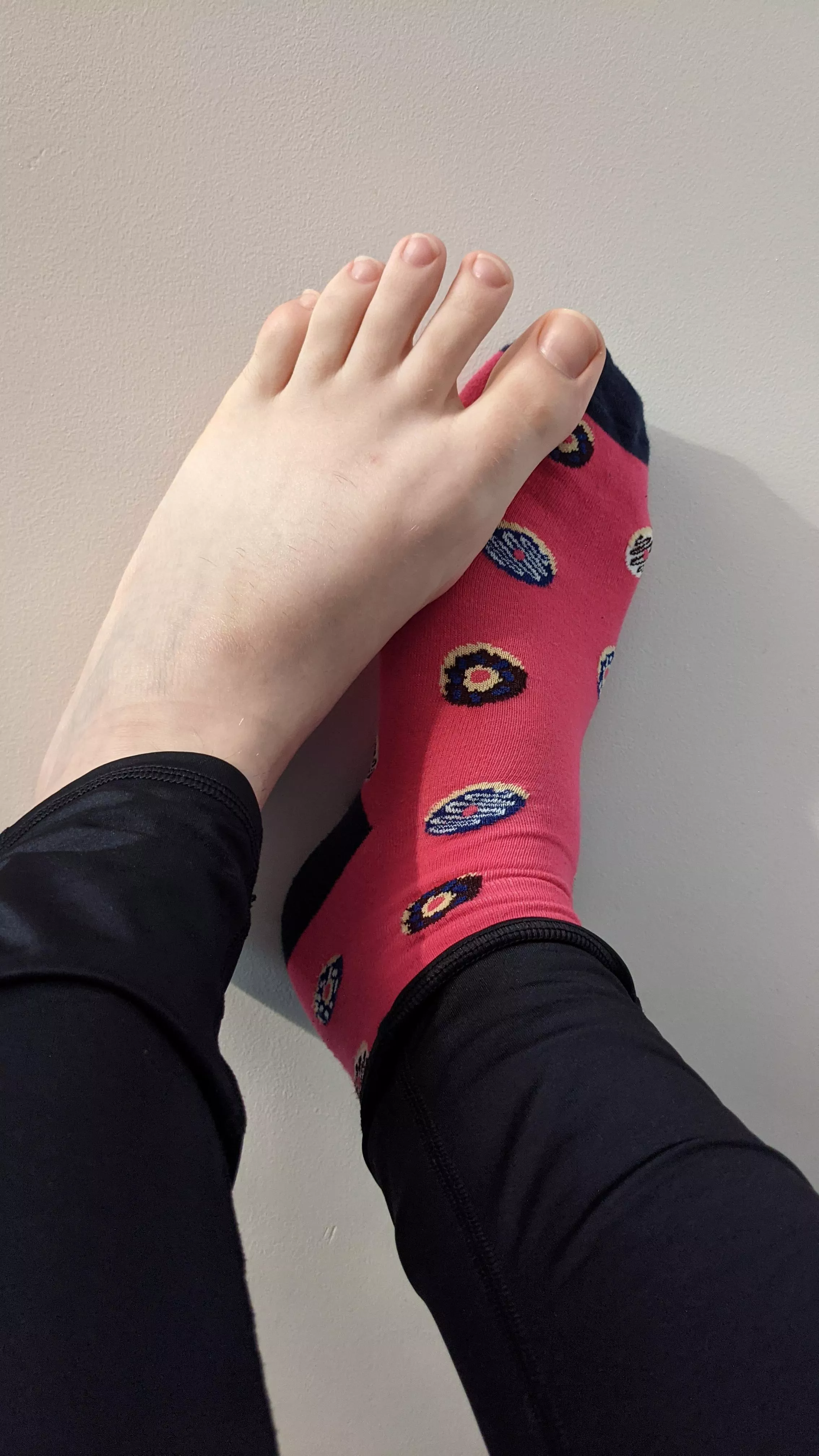 I lost one of my favorite socks! Can you help me look for it? ðŸ¥ºðŸ¥º