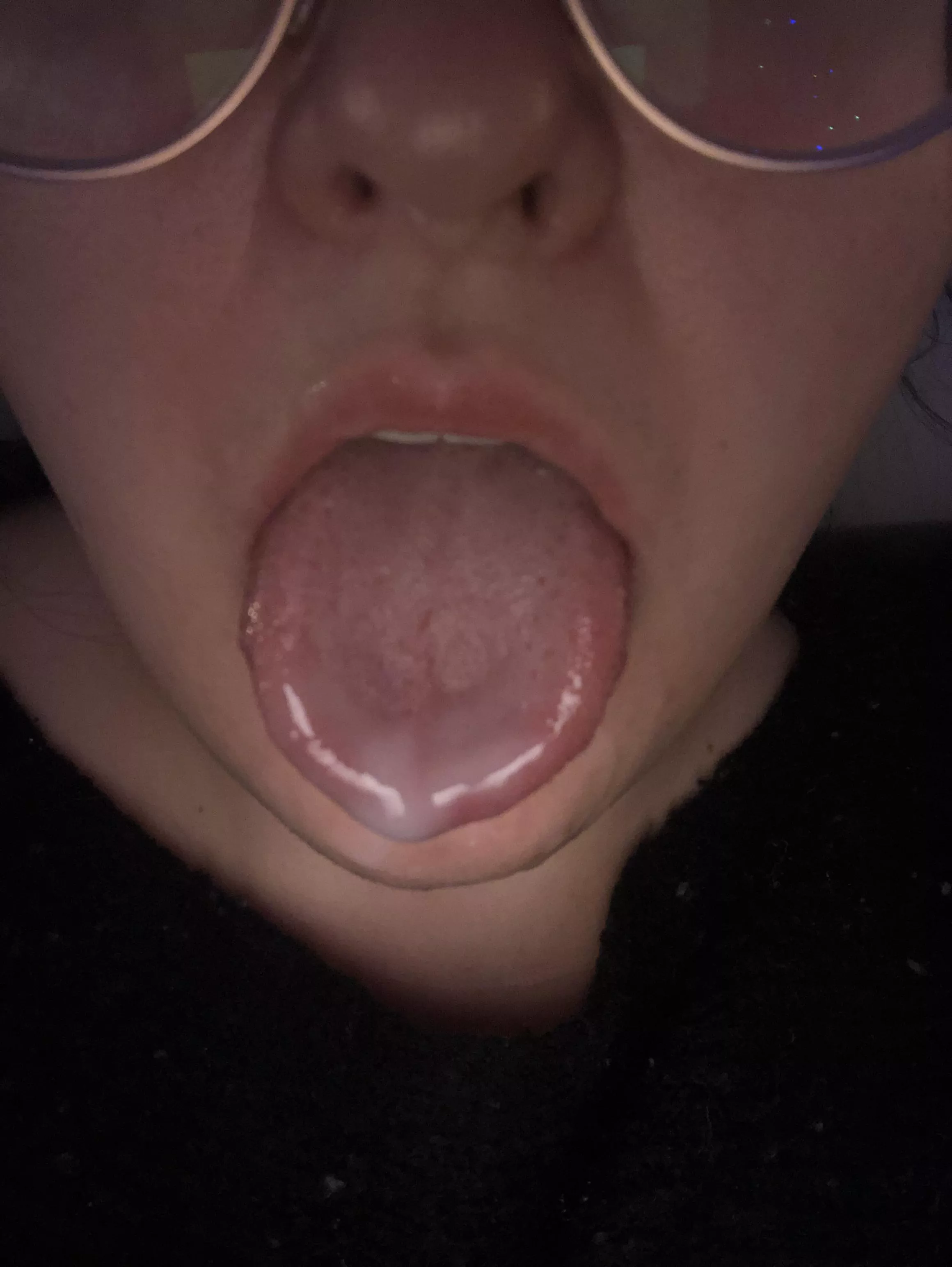 I love cum on my tongue ðŸ¤¤