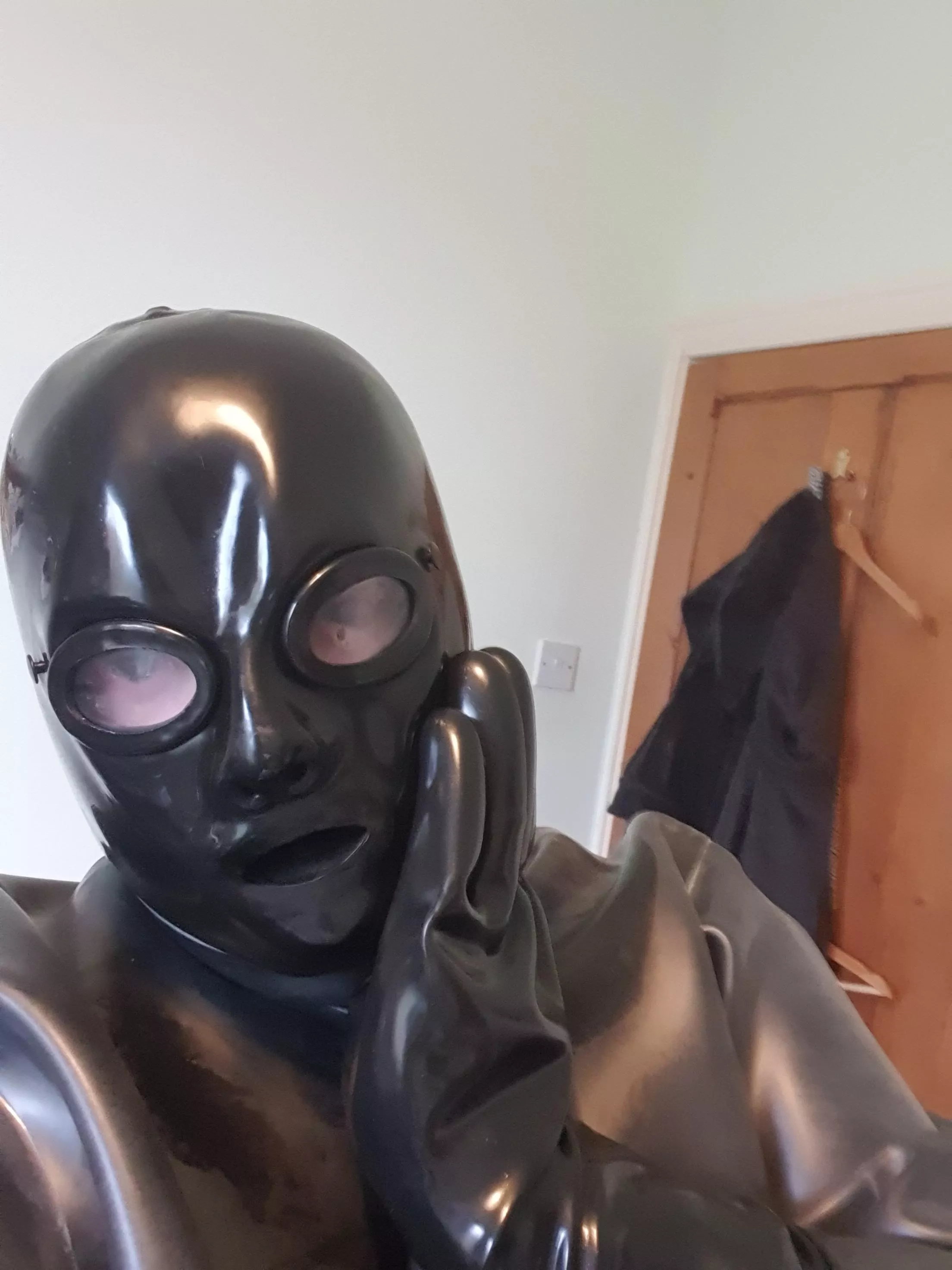 I love my 1mm heavy rubber suit! Want to be locked in! [OC]