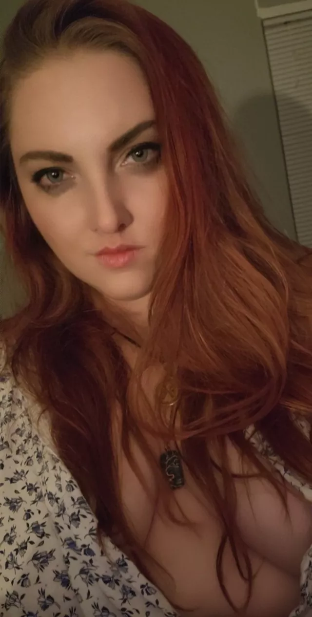 I love redheads don't you? Bi 😏 [F33]