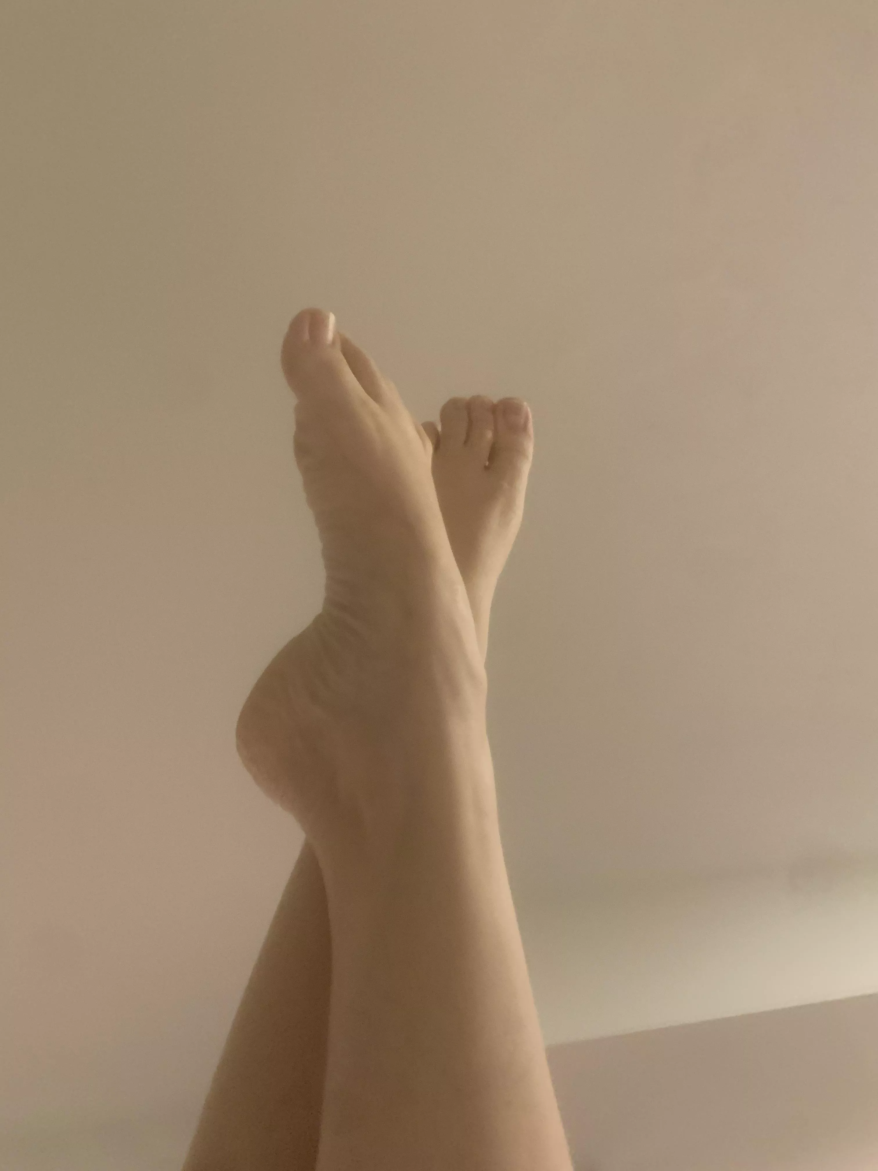 I love when you suck my toes 💦💋