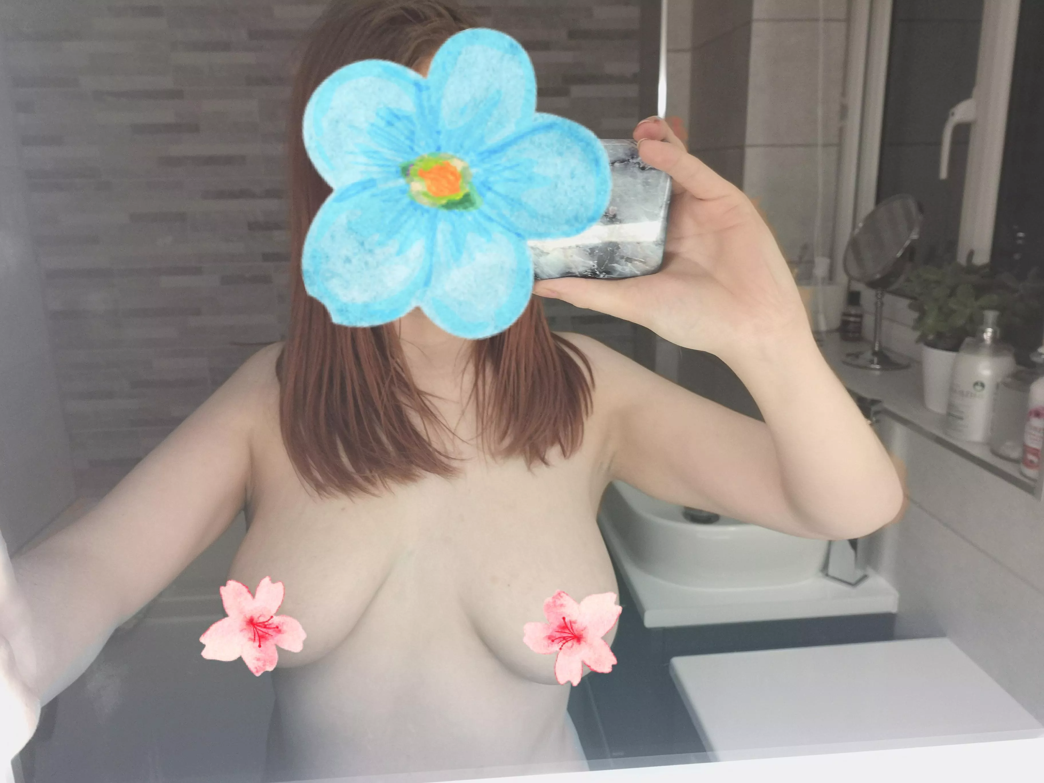 I may be slightly tipsy this evening, I hope you like (f)lowers ðŸ˜‰ðŸ’˜