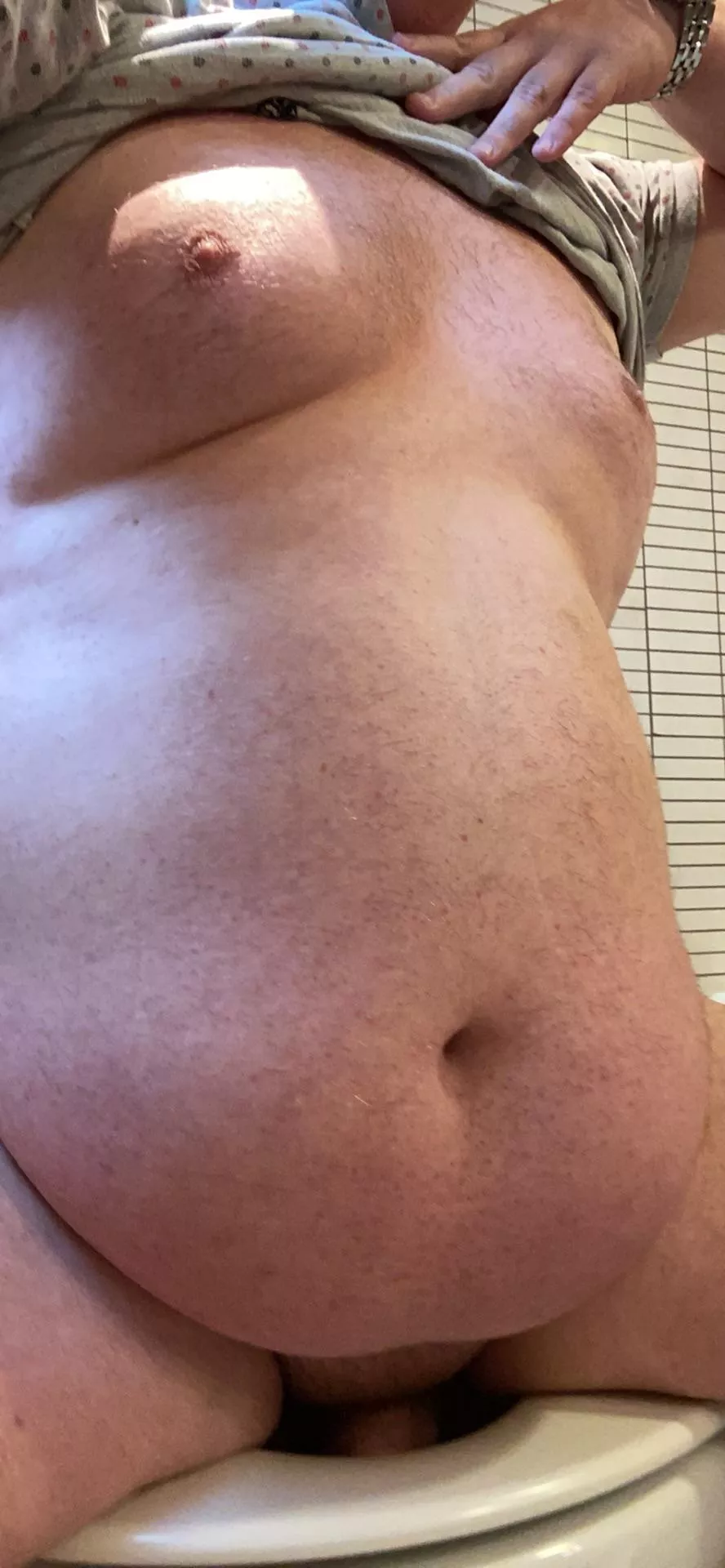 I need someone to suck my nipples