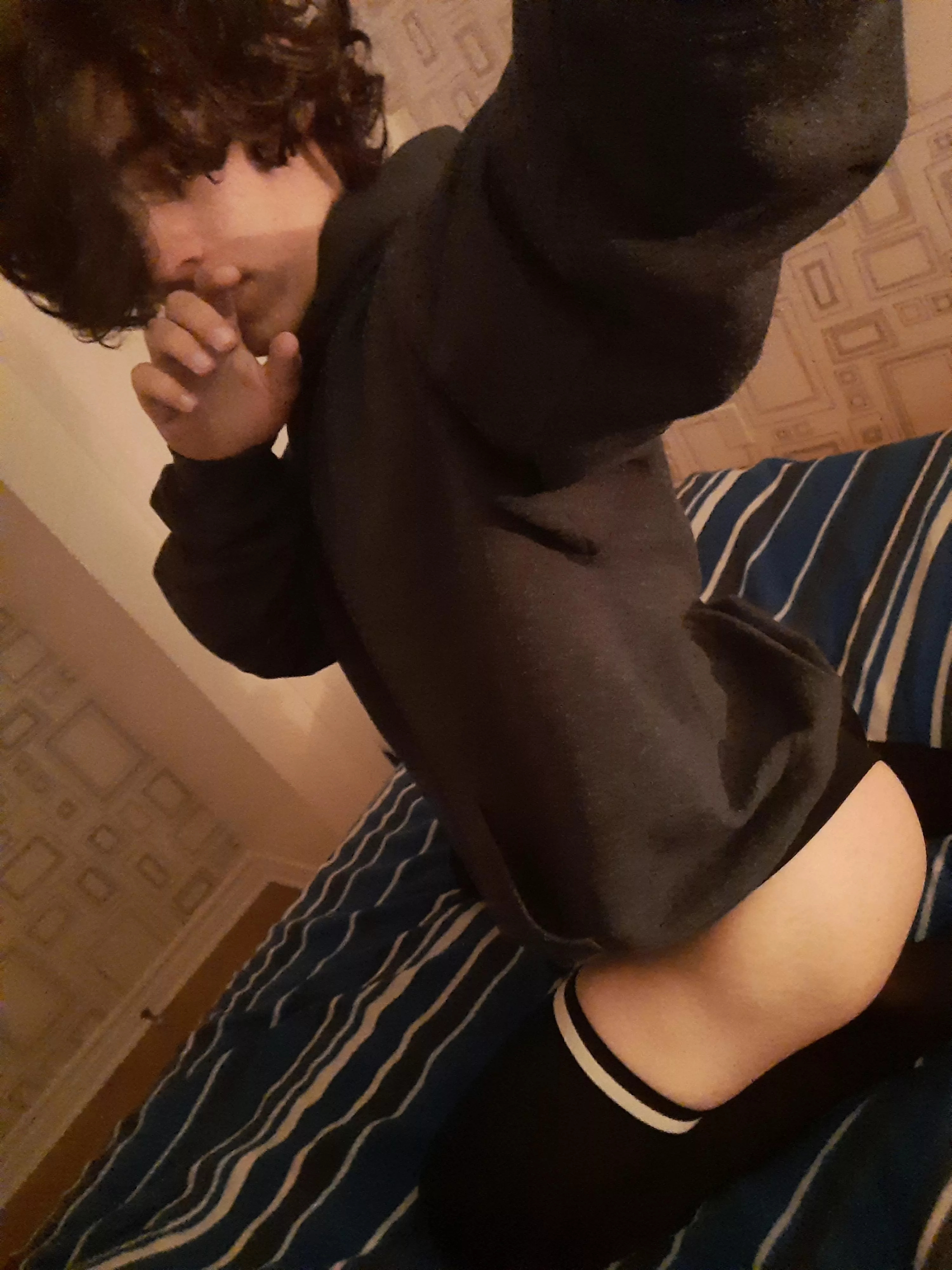 I search another femboy from Québec