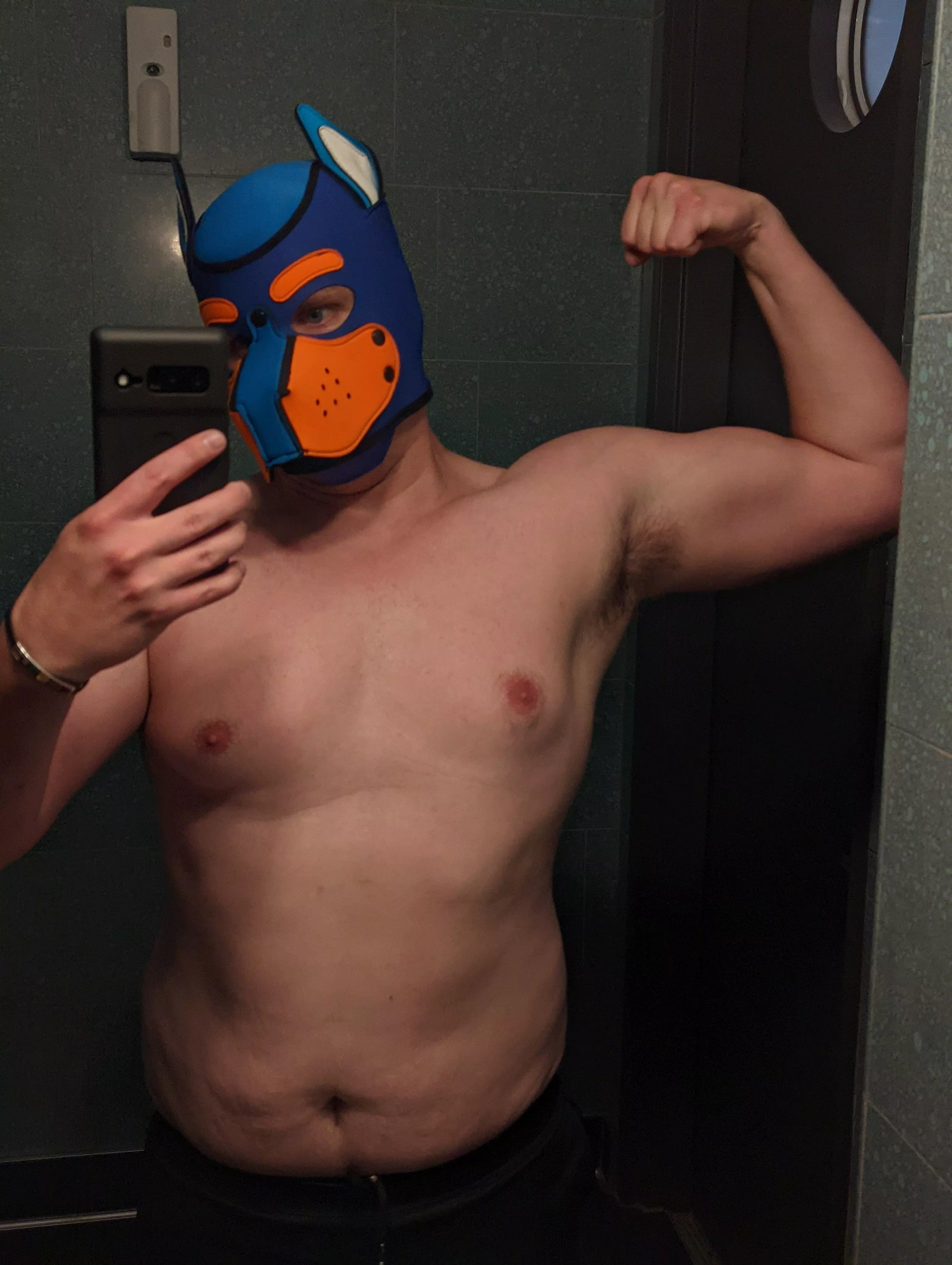 I snuck my new hood in for a post gym pic!