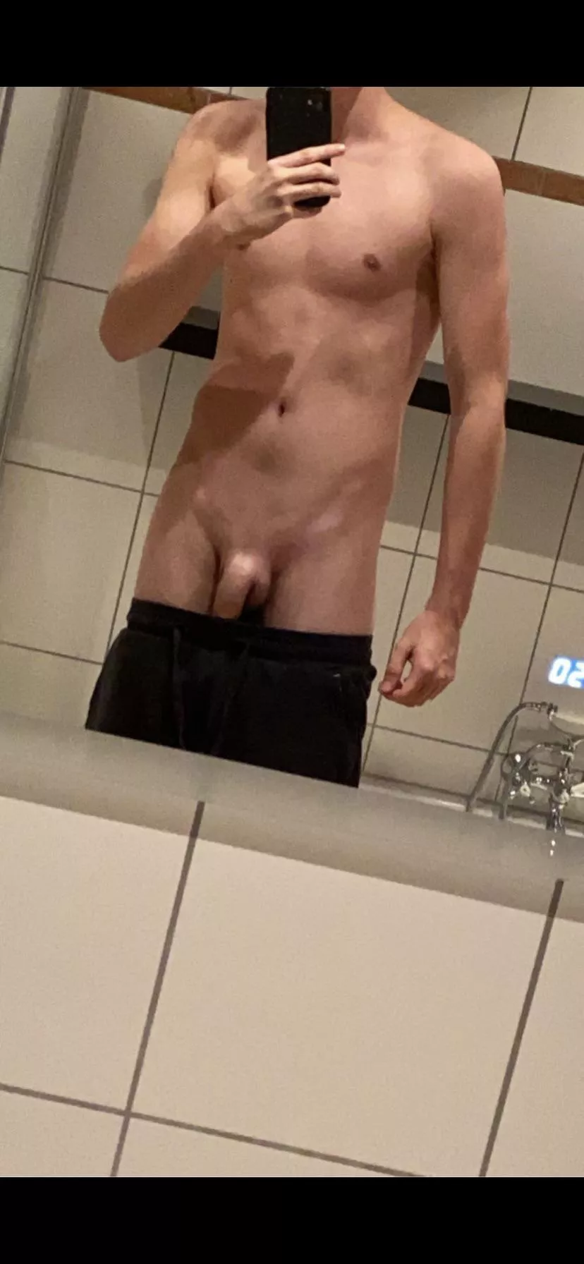 I want some honest opinionsðŸ¤­ Iâ€™m 18