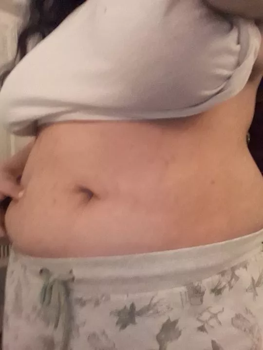 I wanted to lose weight, but I'm starting to realize my tummy is really cute!