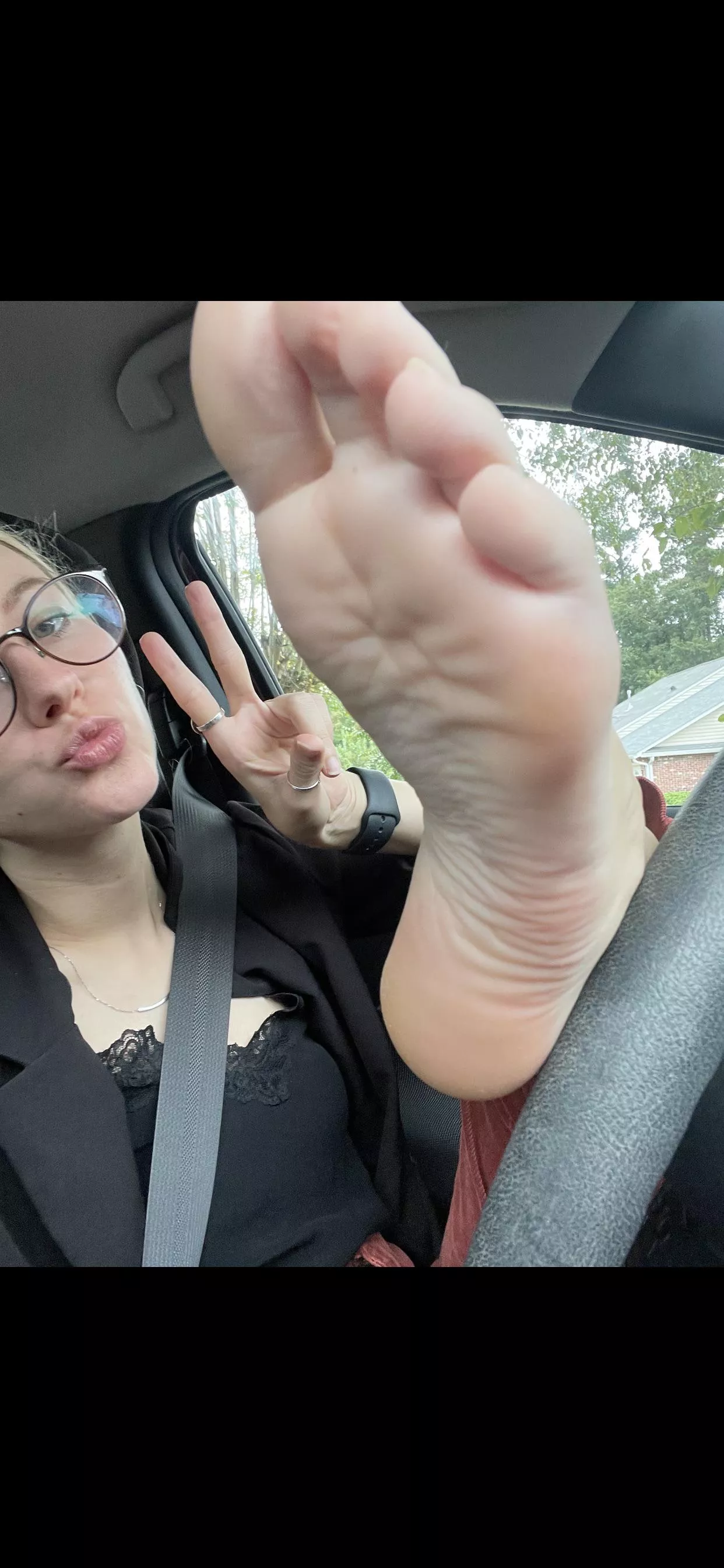 I’ll let you cum in my mouth if you worship my feet, deal?