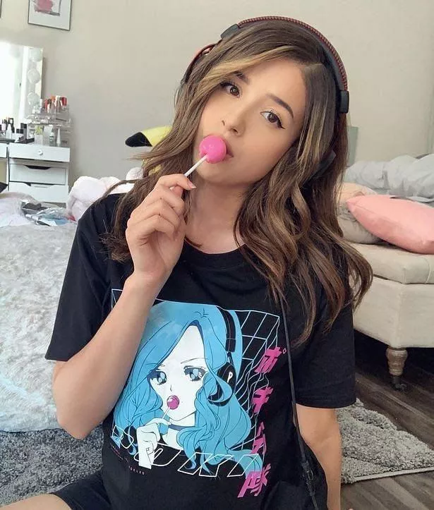 I'll RP as Pokimane for you today!