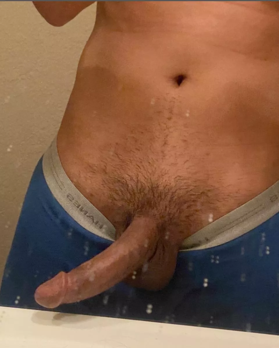 Im 5â€™3! i get so turned on knowing strangers love my cock