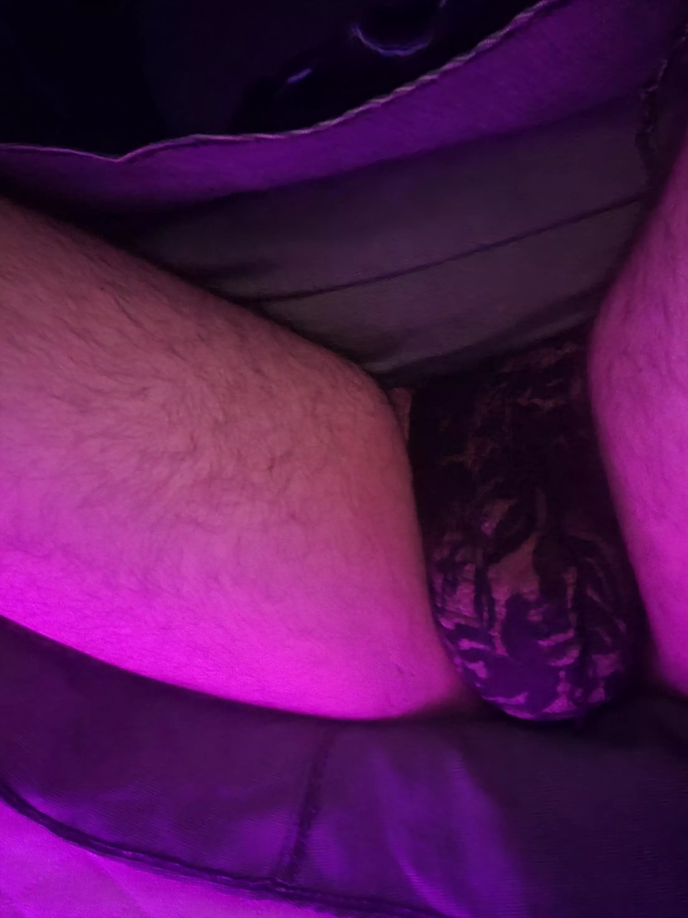 I'm a dirty lil slut that can't keep my legs closed