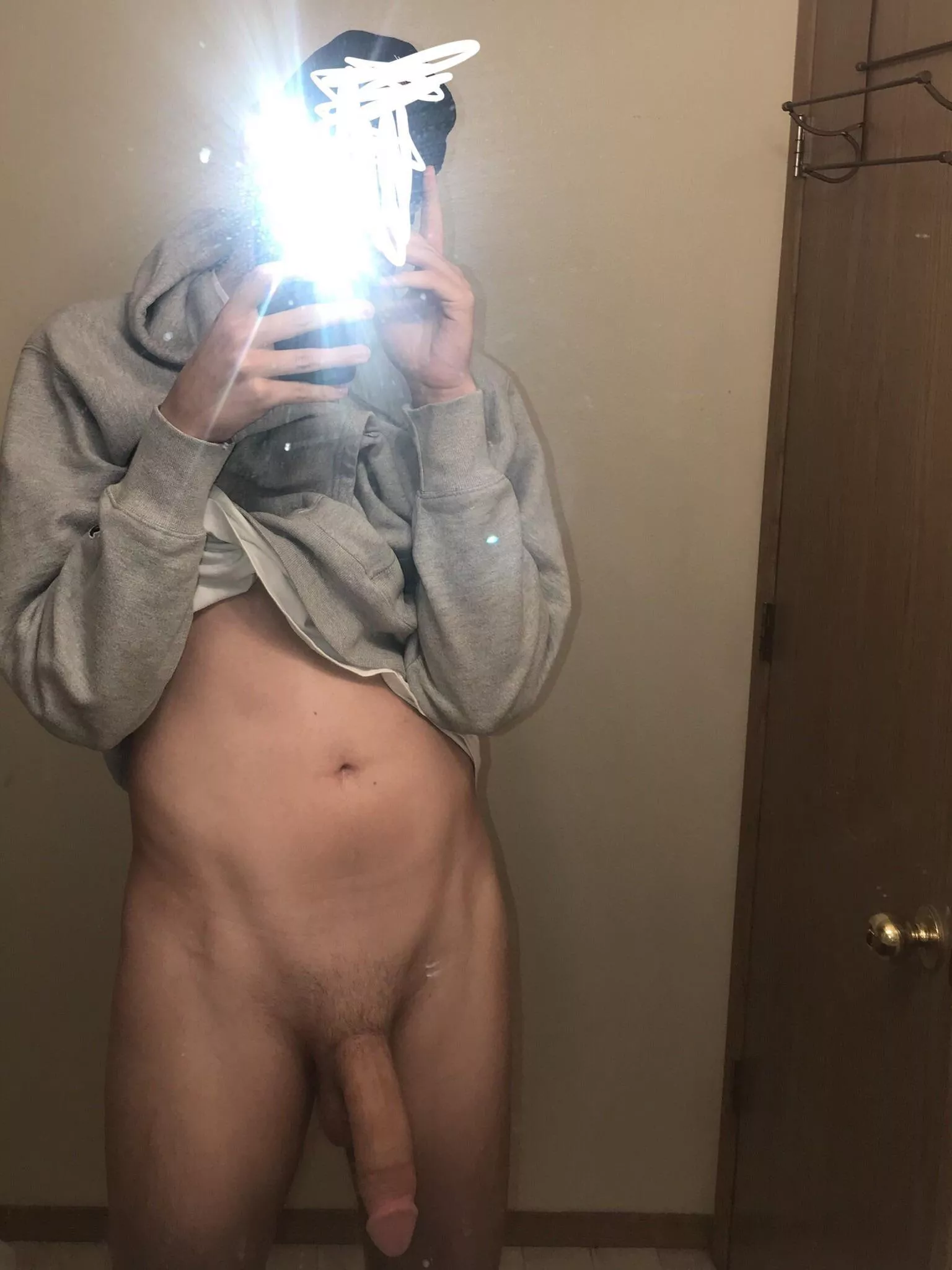 iâ€™m bored, hmu for my snapðŸ‘»[25yo 6â€™7â€]