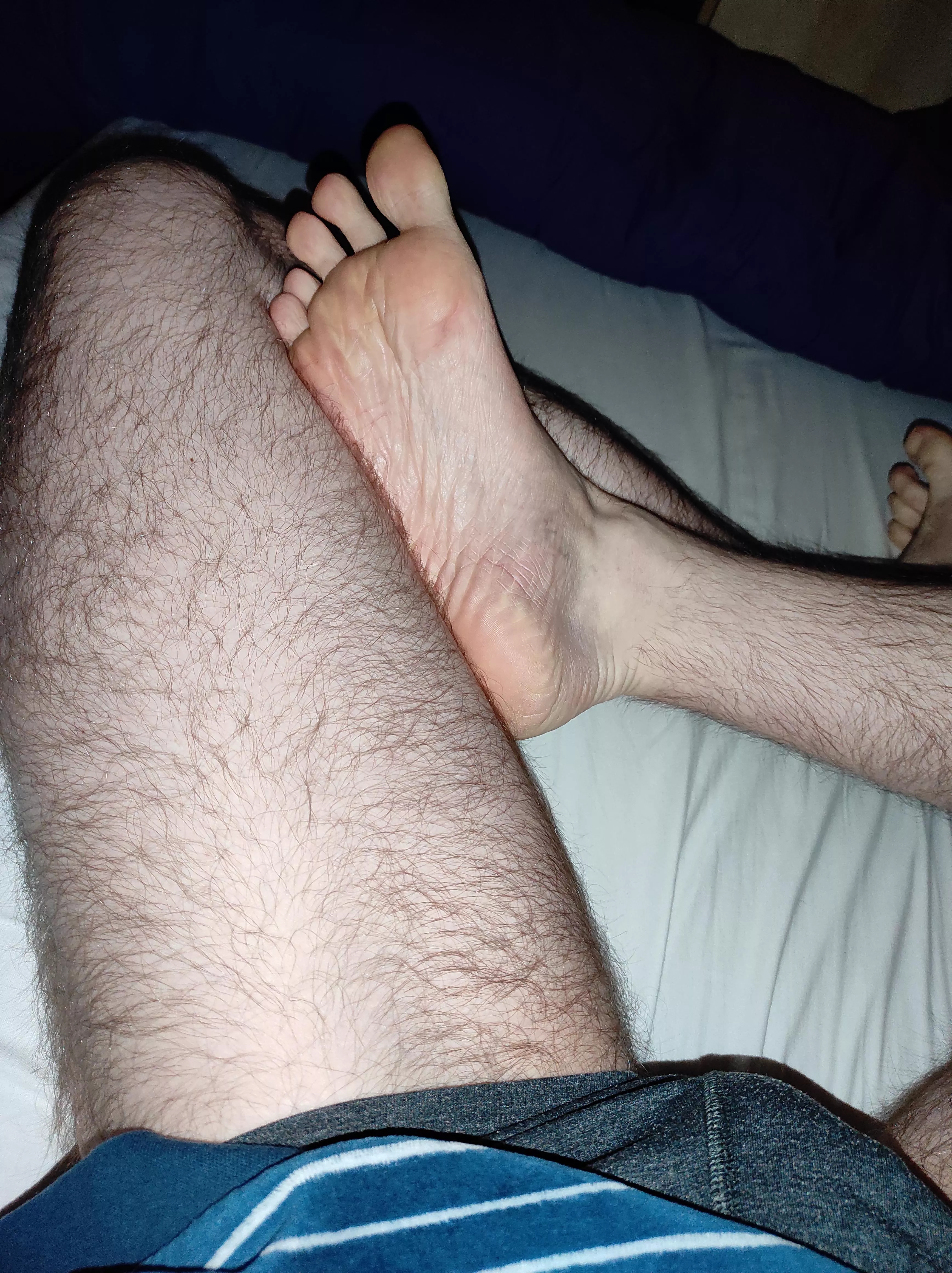 I'm feeling pretty lonely ðŸ˜ž Could you come rub my feet?