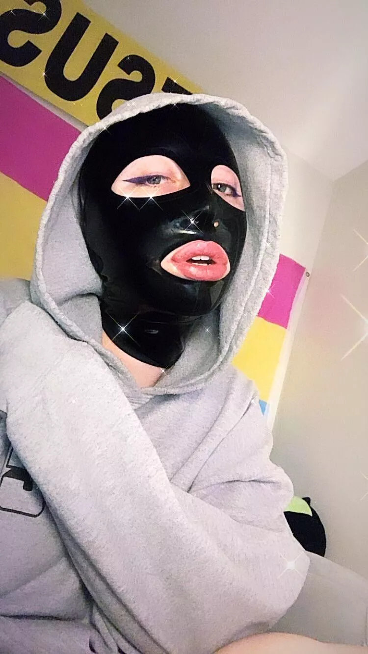 I’m honestly kinda digging the purple eyeliner with the hood. What do you think?