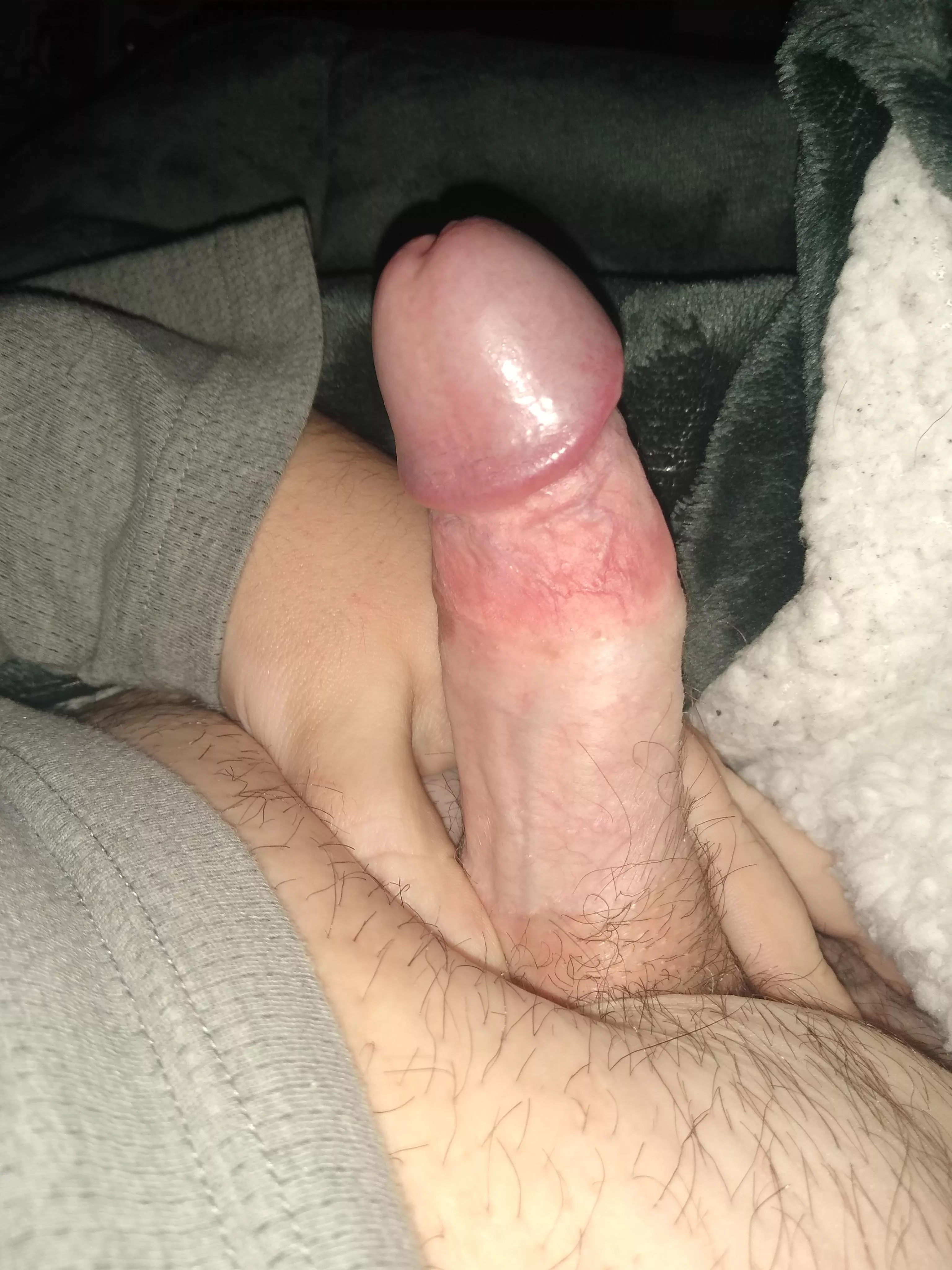 I'm so horny, need someone to help me release some tension 🍆👋💦