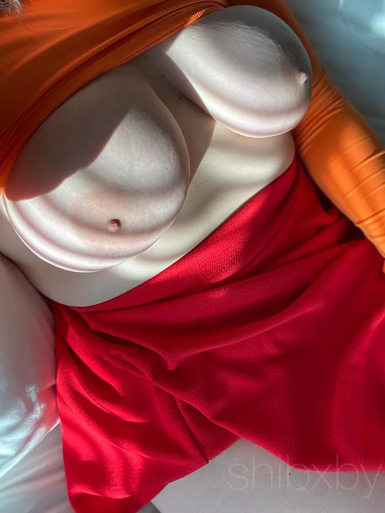 [image] Velma's ghost nipples 👻