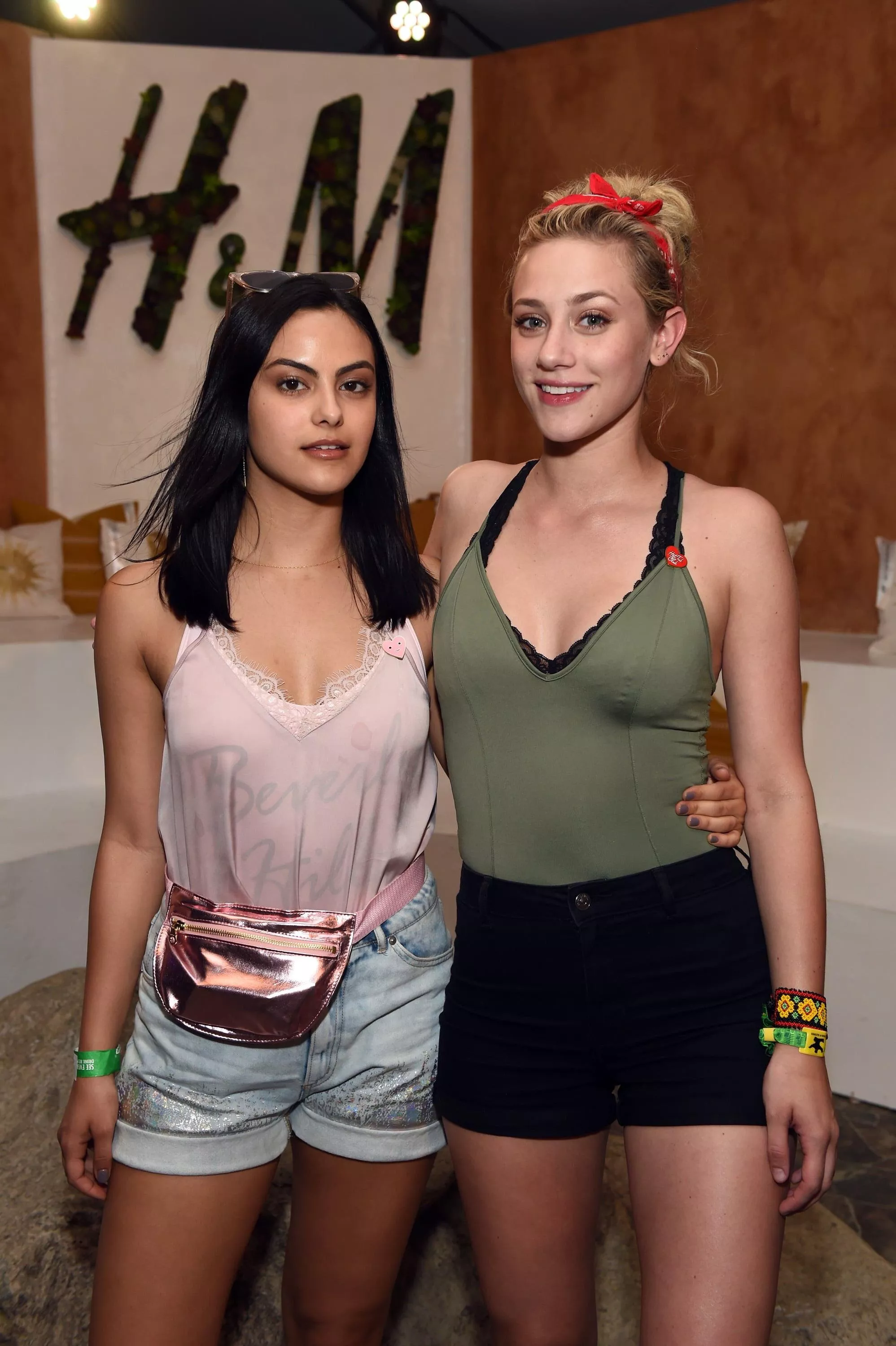 Imagine them both sucking your cock 🤤 the perfect threesome (Camila Mendes, Lili Reinhart)