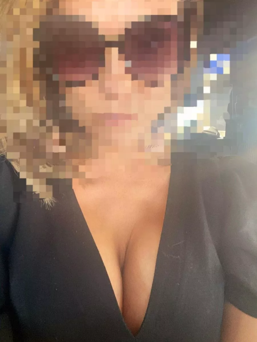 Is A Non Nude, But Lots Of Boob Selfie Okay To Share From This 40 Year Old MILF Female? 😘