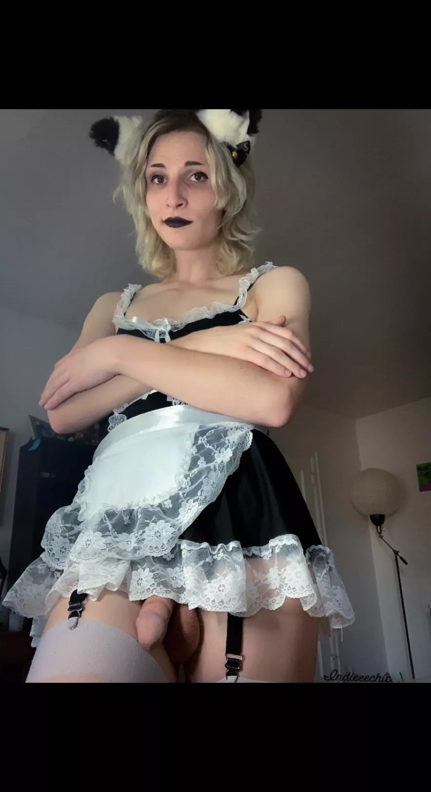 Is anyone in need of a maid?✨🥺