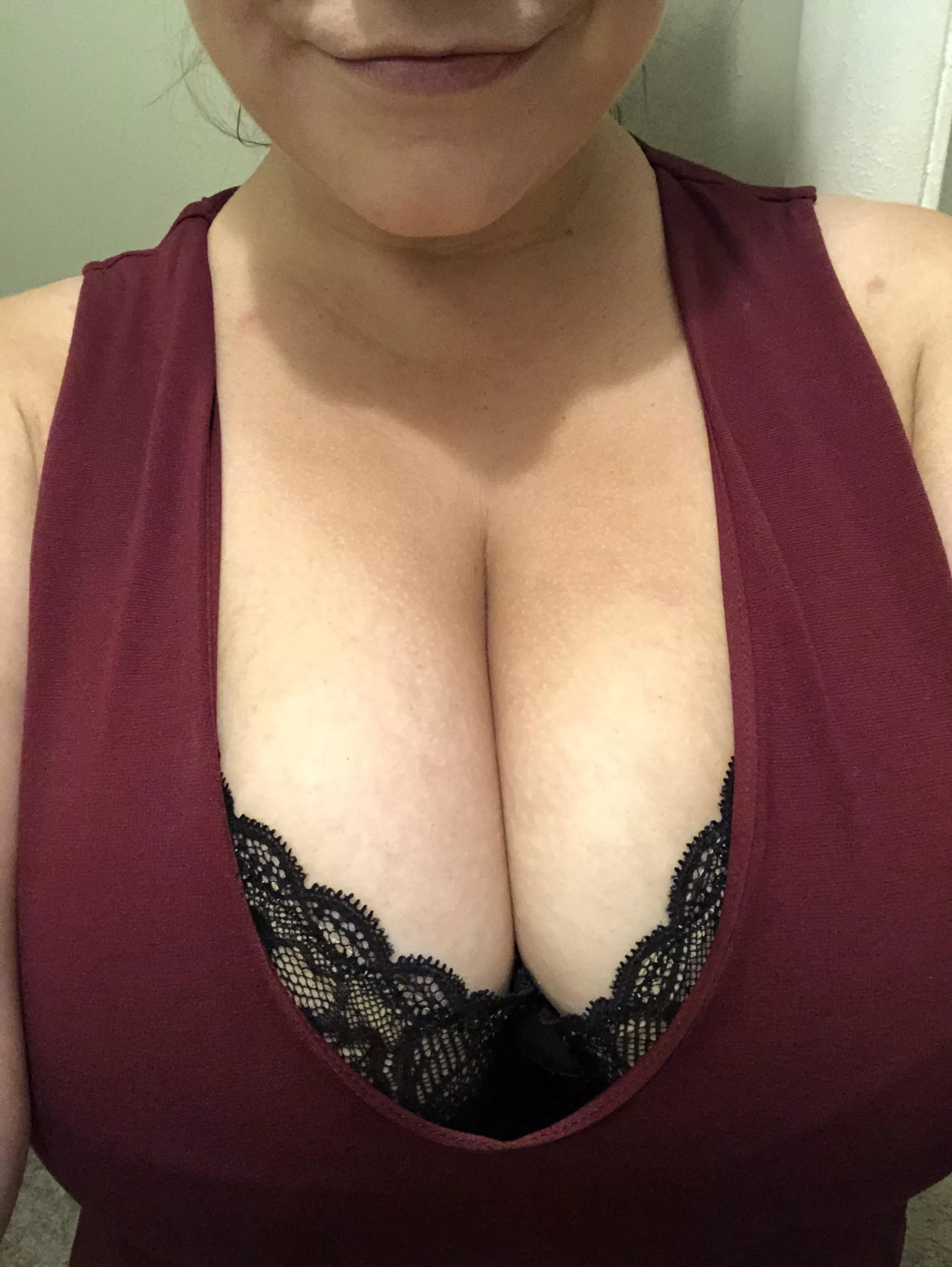 Is this a good outfit for a work event? (F)