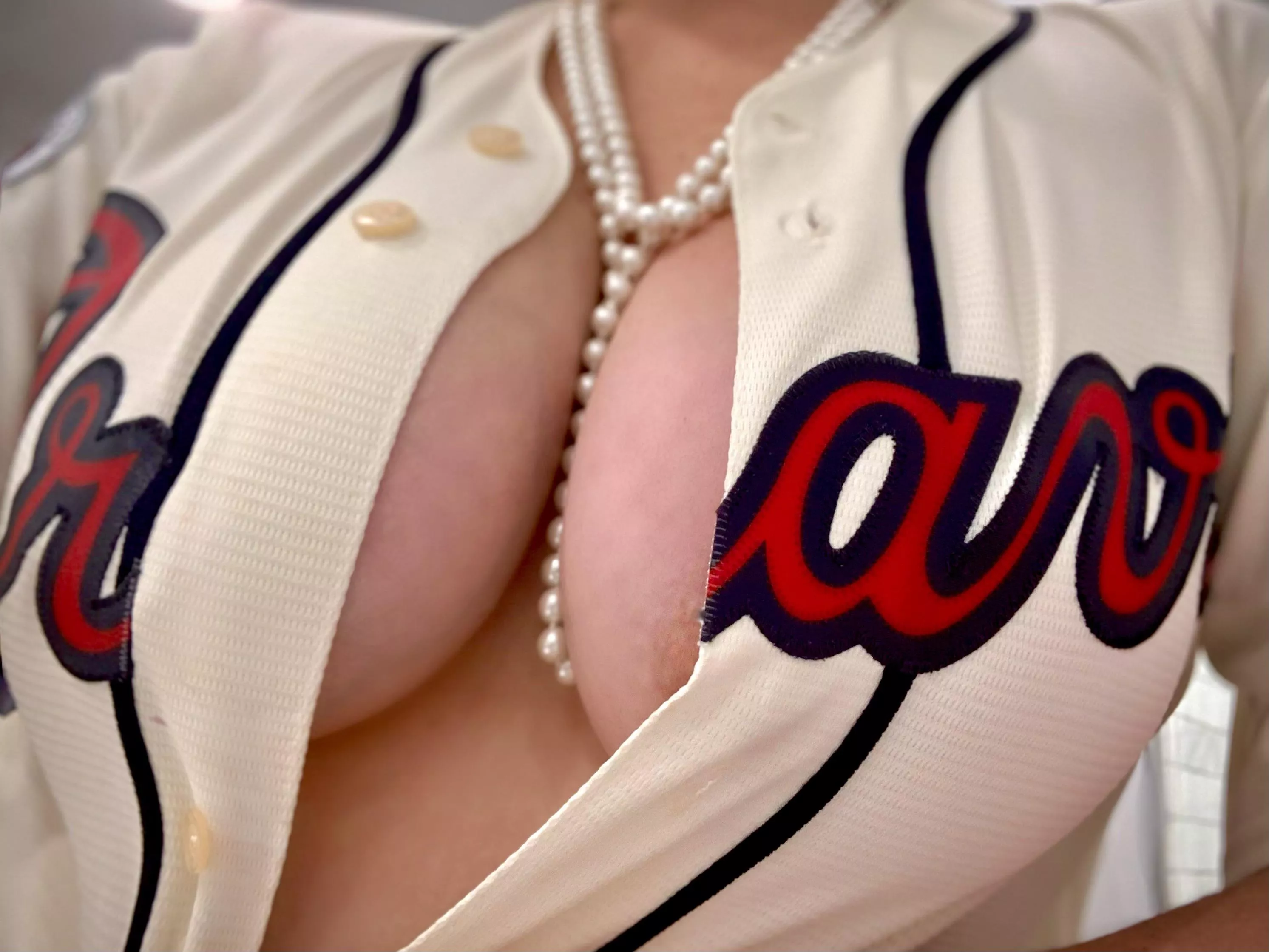 It brought us good luck last night, so hereâ€™s my contribution for Game #2! Letâ€™s Go Braves!!! Chop Chop!!!â¤ï¸ðŸ˜˜ðŸ’¦âš¾ï¸ðŸ’¦