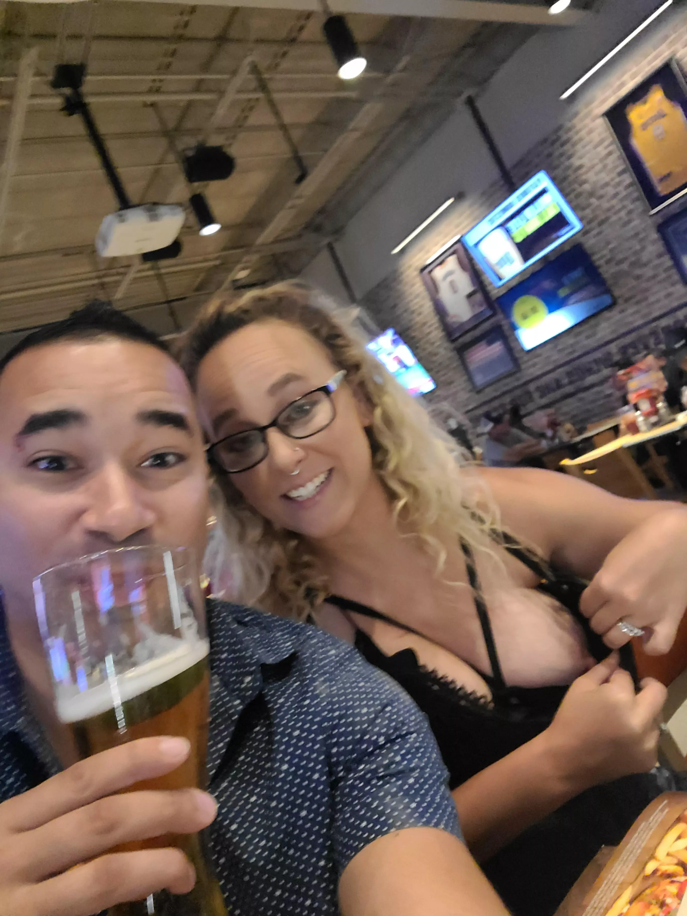 It's fight night at BWW! ðŸ¥µ