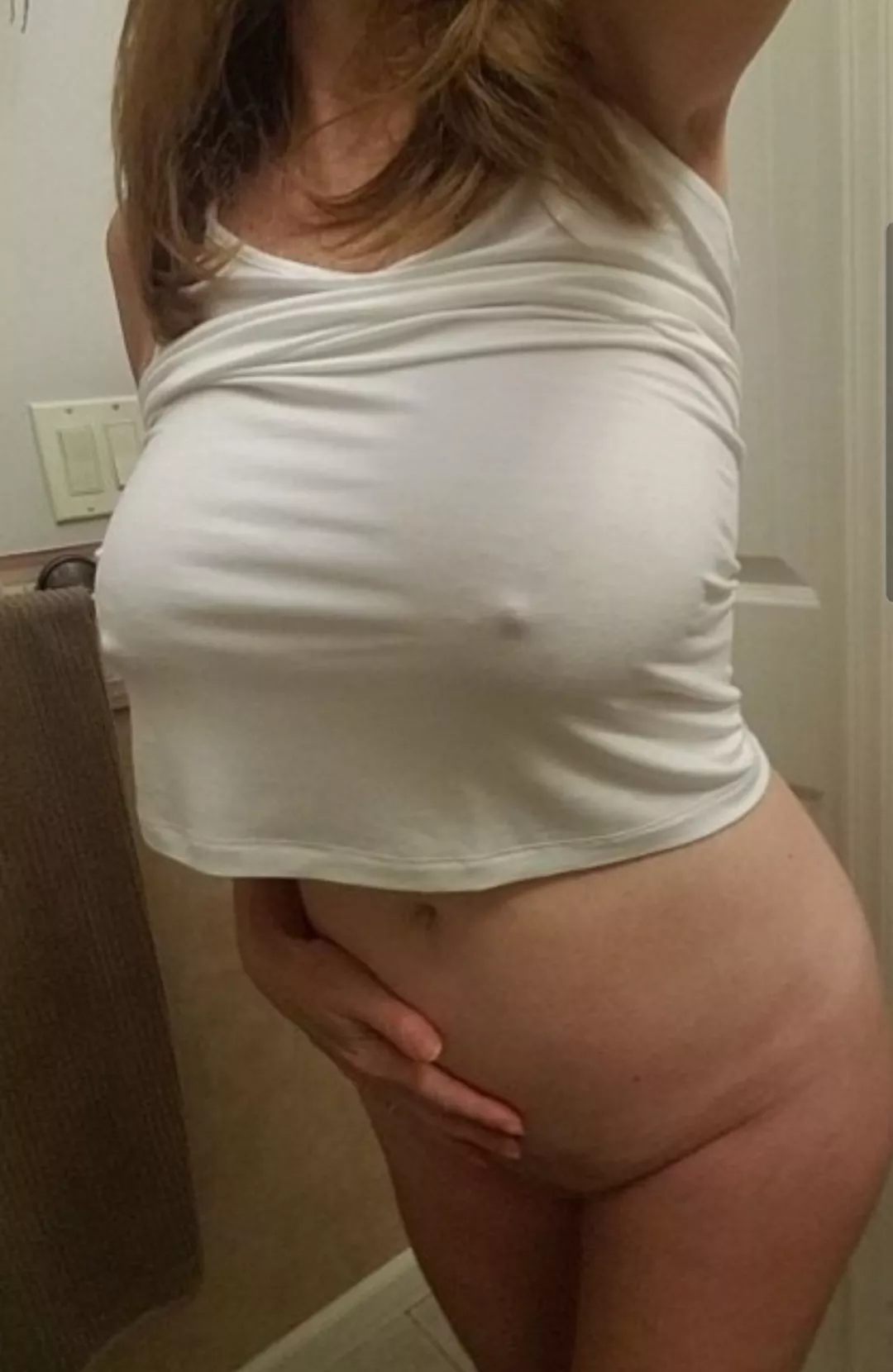 It's Friday night and I'm really feeling down. Needing hugs and kisses ðŸ˜” (F)50+