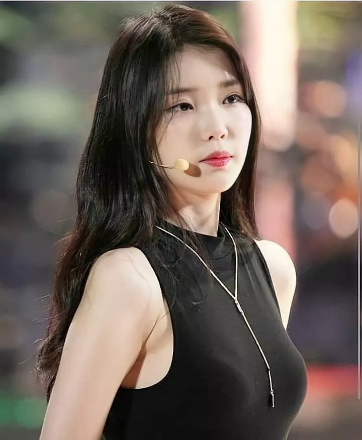 IU