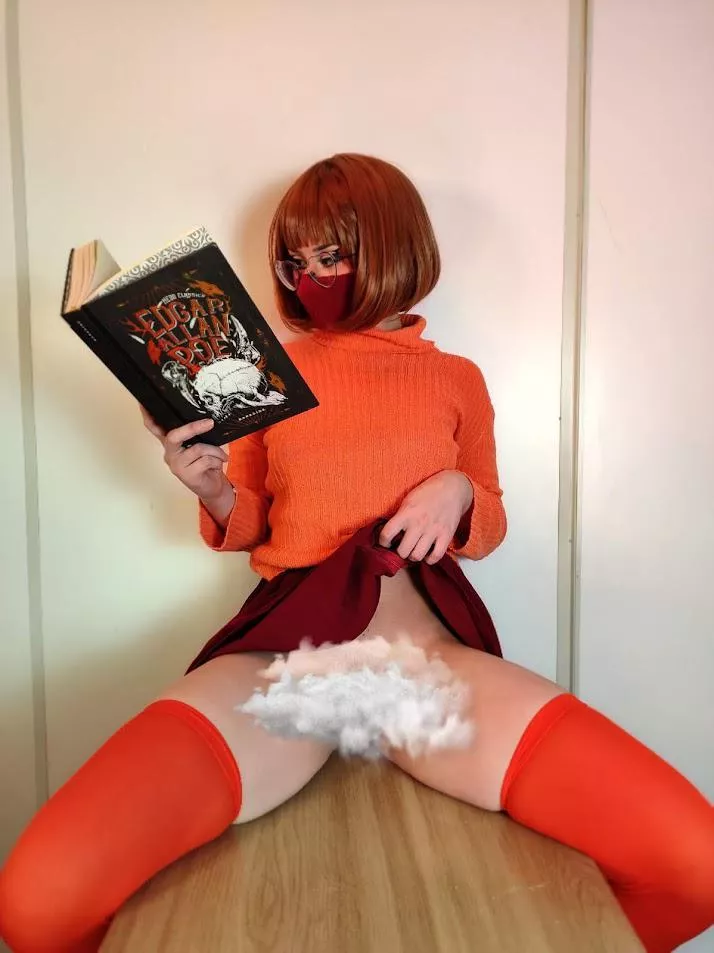 I've heard of talking dogs, but a talking crow? That's something! Velma cosplay by me (Toxic_mewmew)