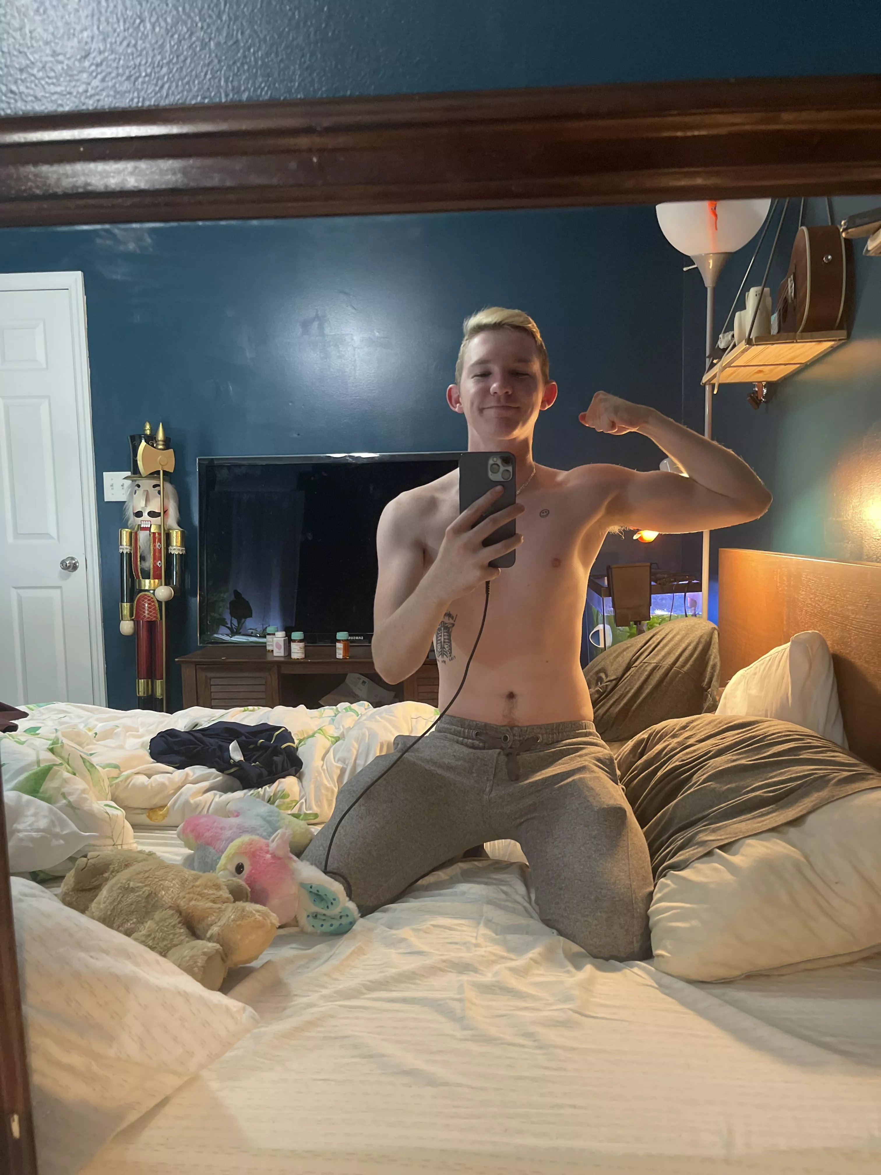 i’ve managed to gain 20 lbs, slowly working my way up from twink